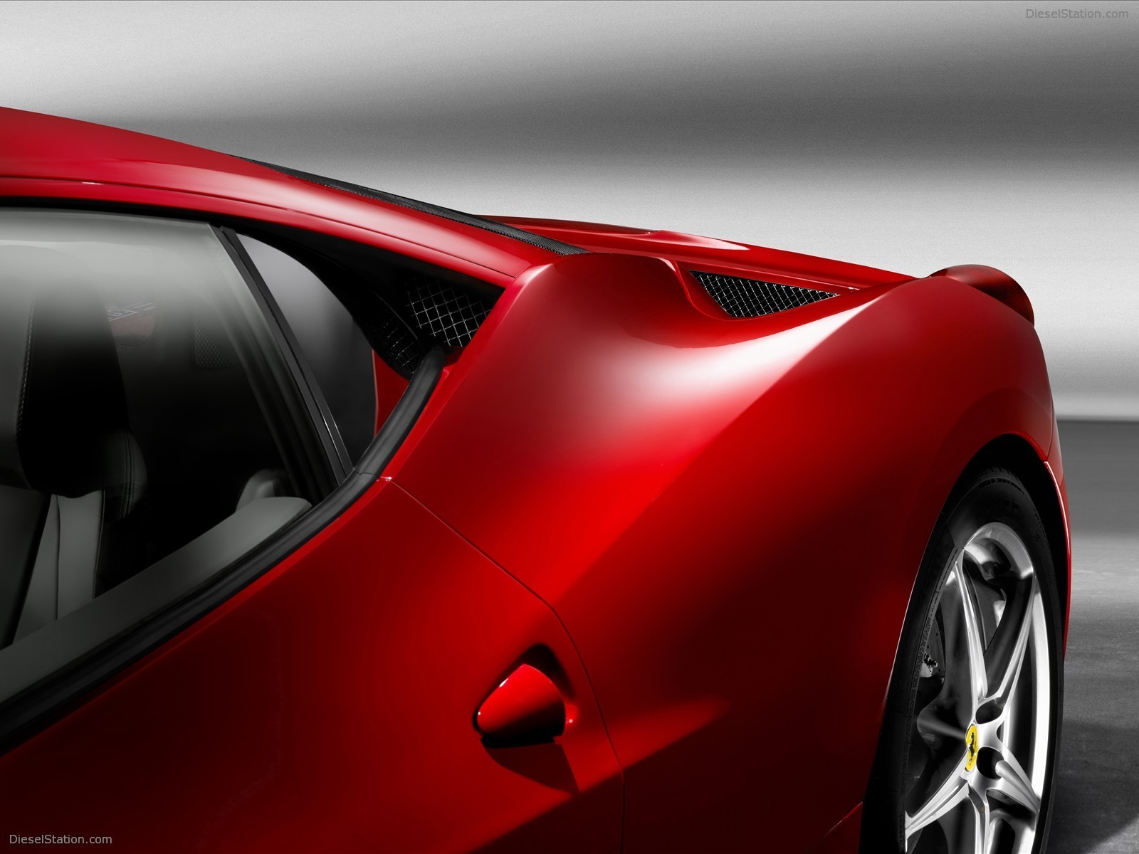 Video : Ferrari 458 Italia on the Road