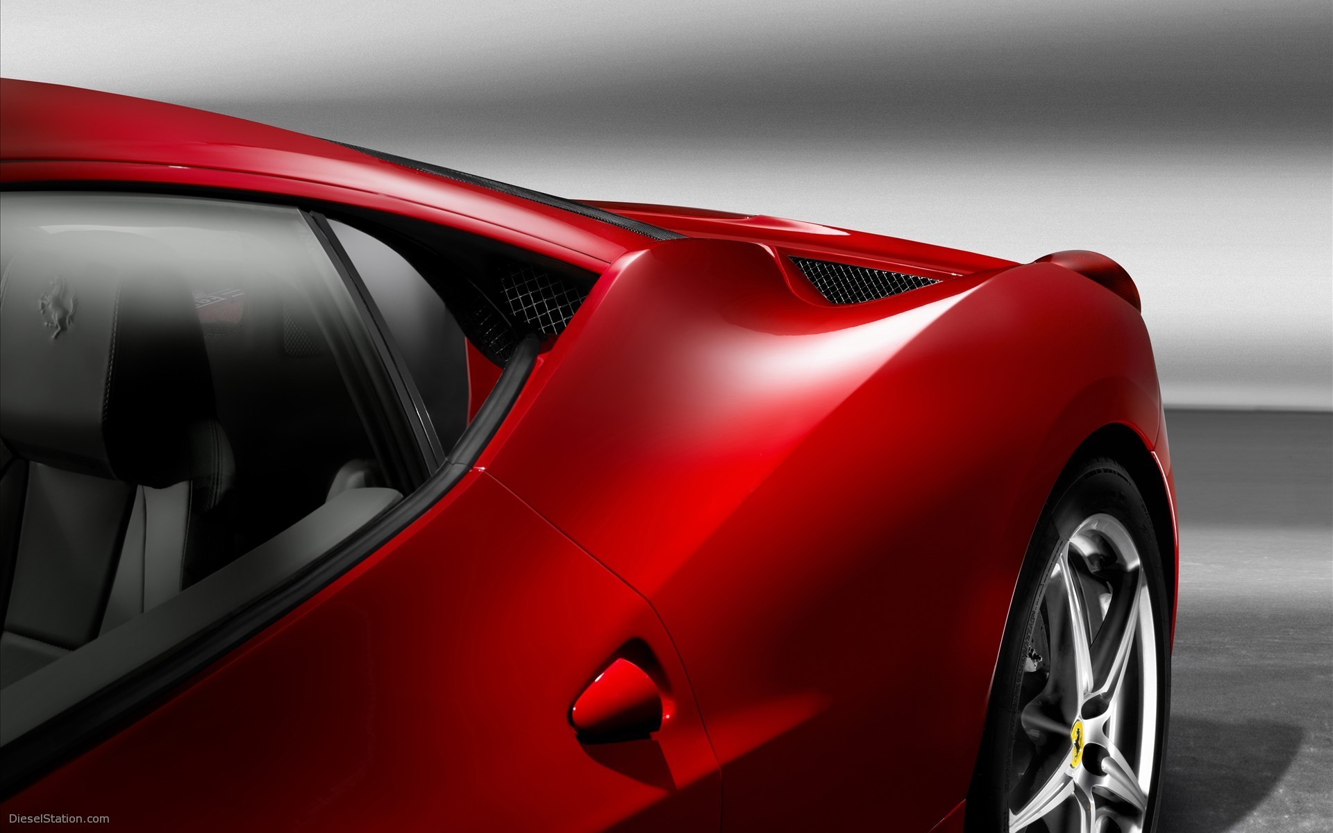 Video : Ferrari 458 Italia on the Road