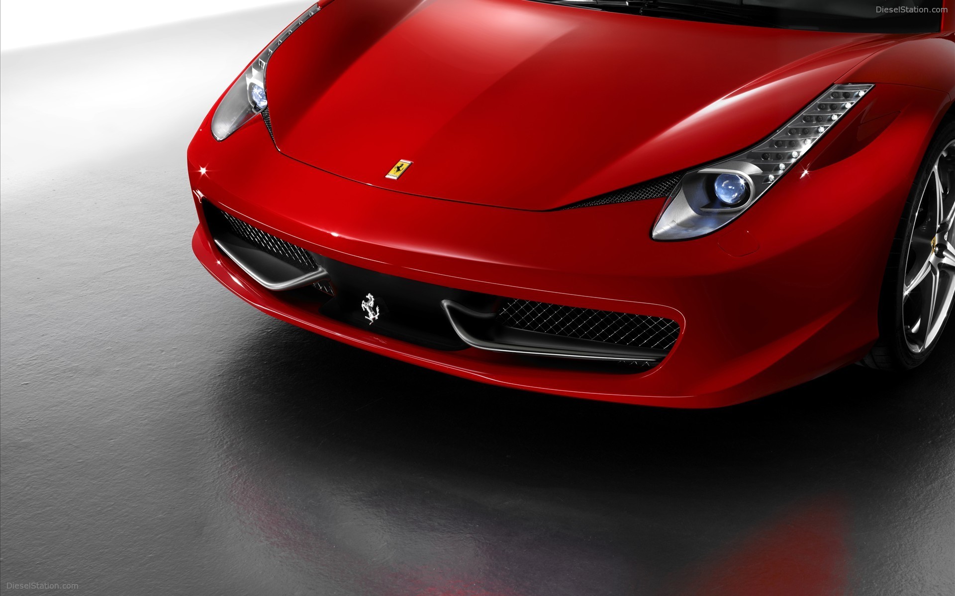 Video : Ferrari 458 Italia on the Road