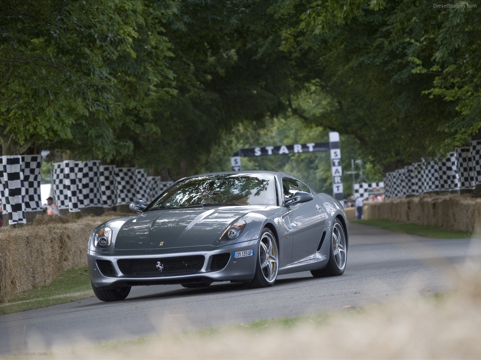 Ferrai Scuderia Spider 16M Completes Run In Under 1 Minute Ferrai Scuderia Spider 16M Completes Run In Under 1 Minute