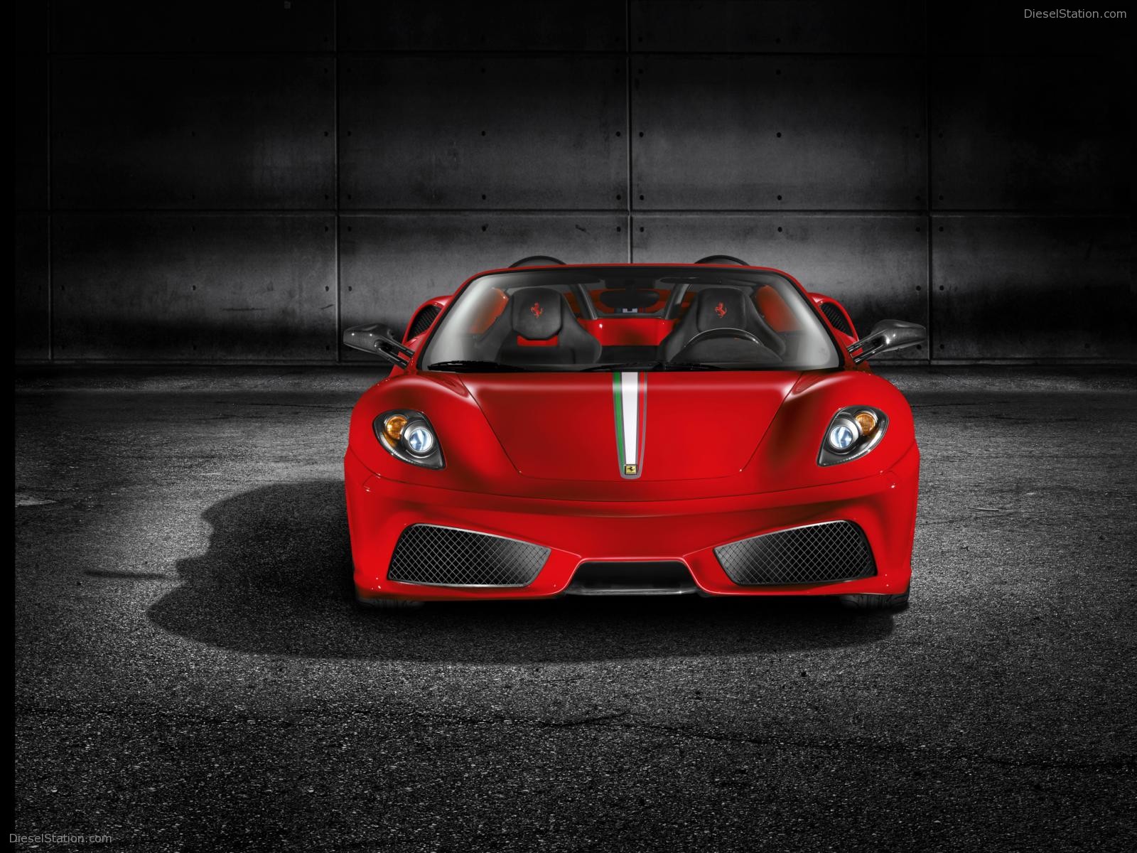 Ferrari Scuderia Spider 16M 