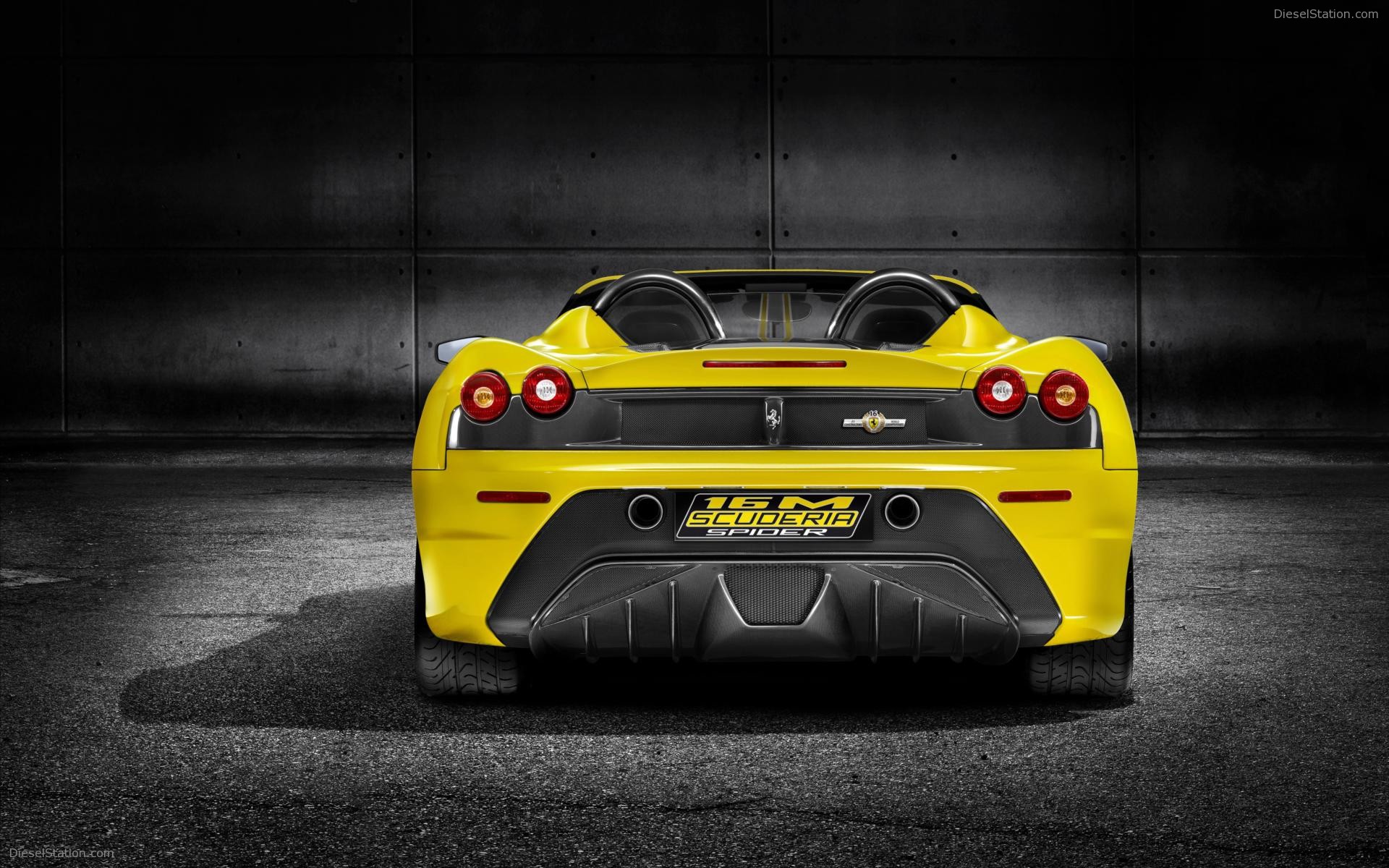 Ferrari Scuderia Spider 16M 