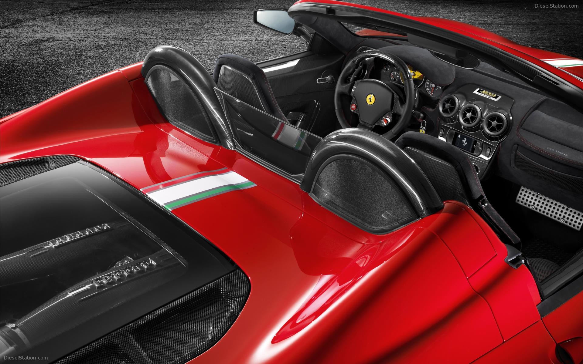Ferrari Scuderia Spider 16M 
