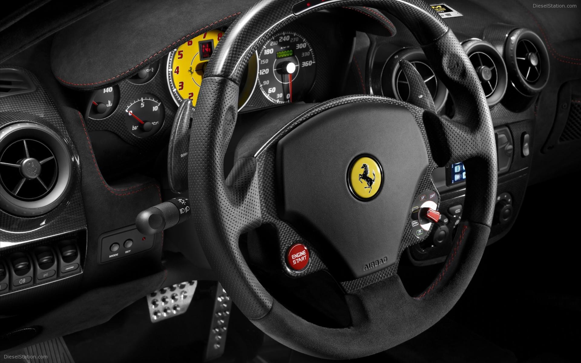 Ferrari Scuderia Spider 16M 