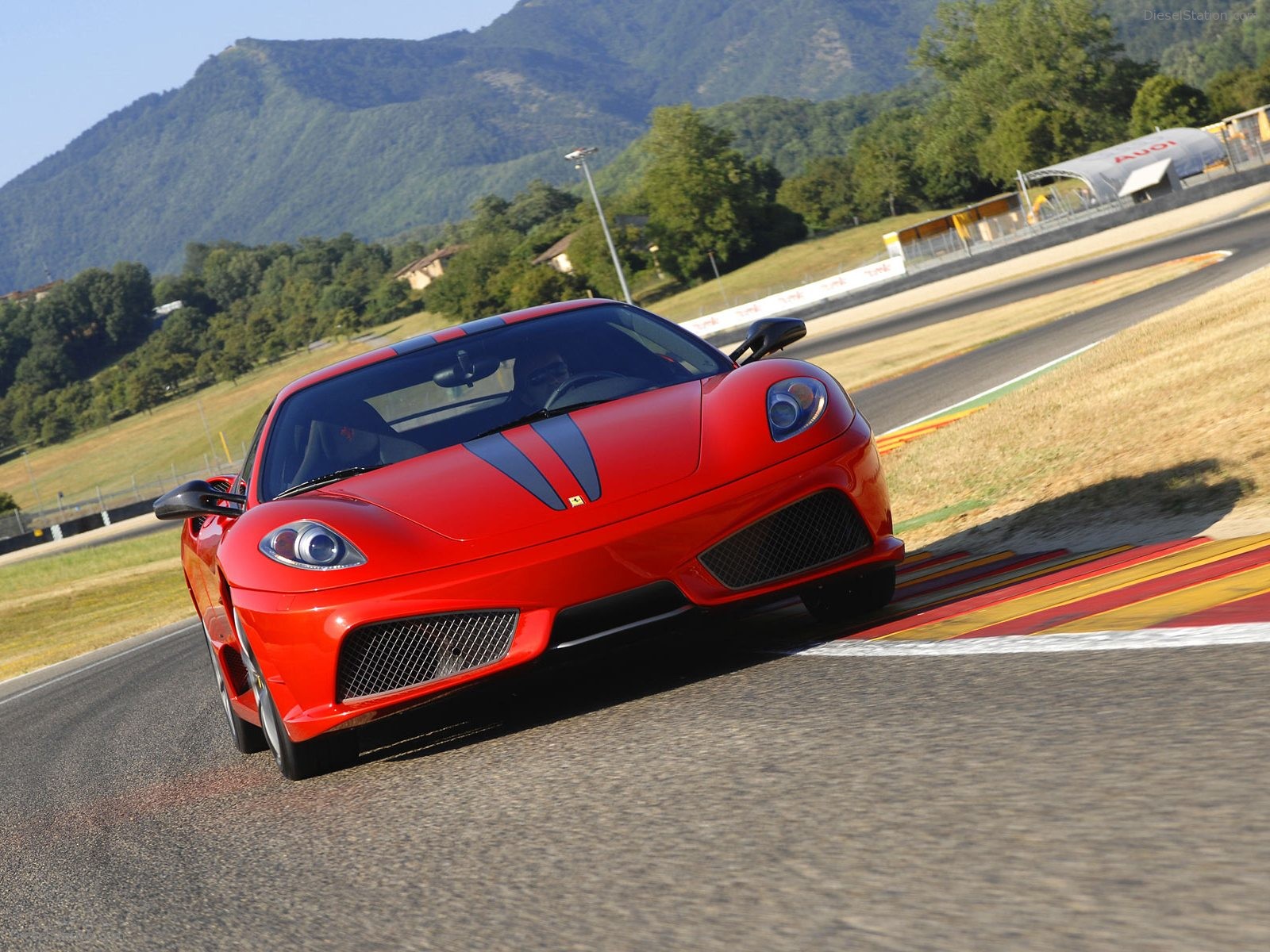 Ferrari 430 Scuderia Pictures