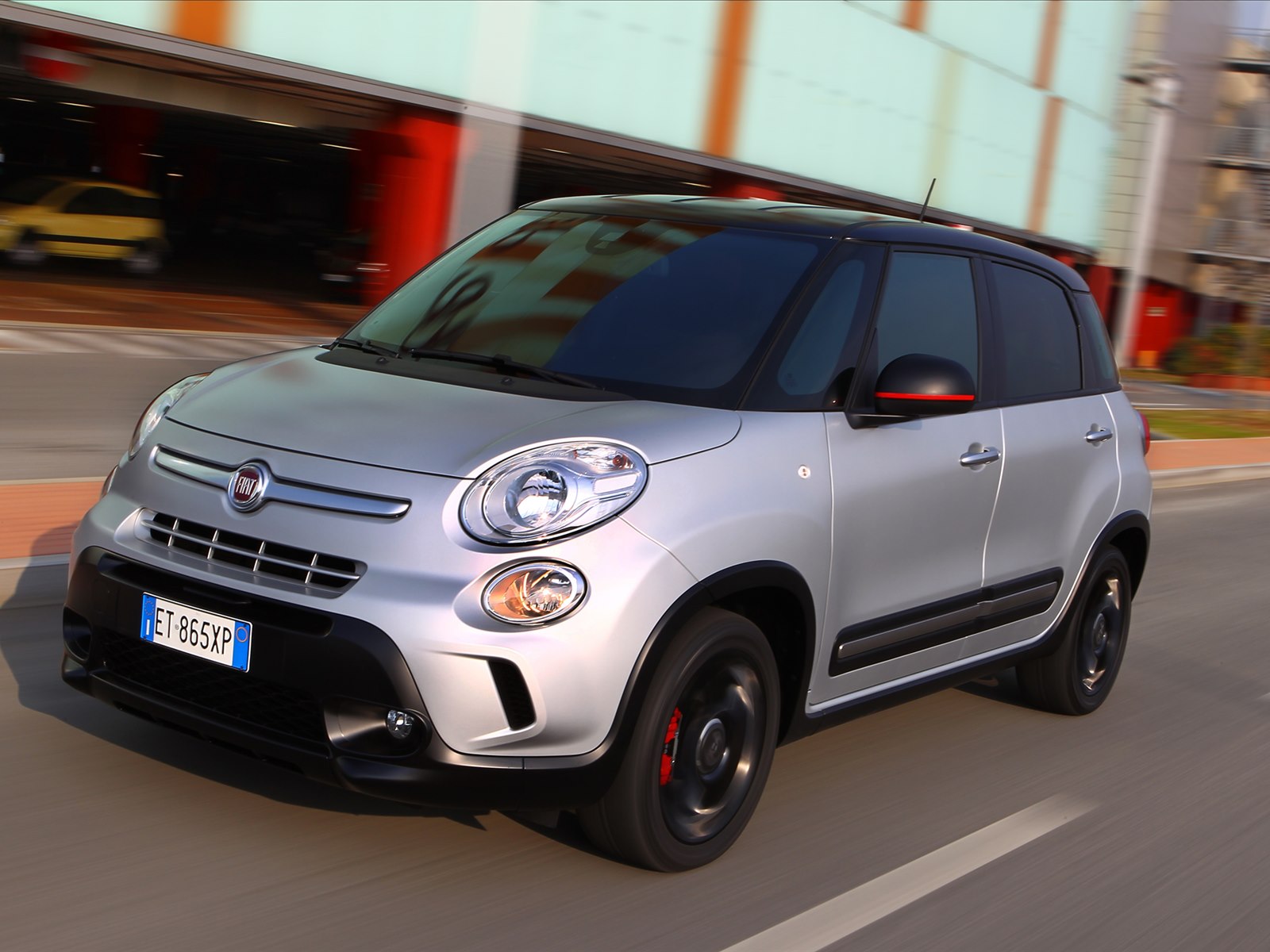 Fiat 500L Beats Edition 2014