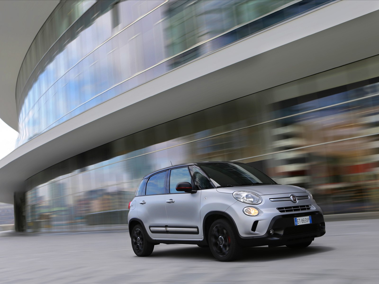 Fiat 500L Beats Edition 2014