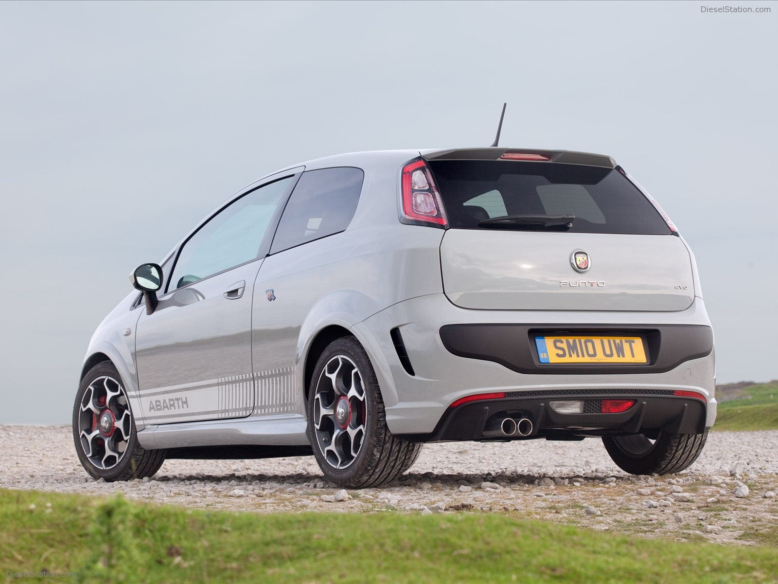 Fiat Abarth Punto Evo 2011