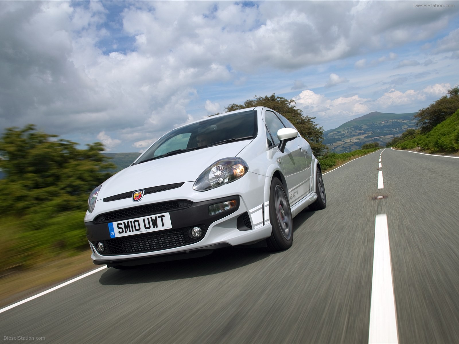 Fiat Abarth Punto Evo 2011