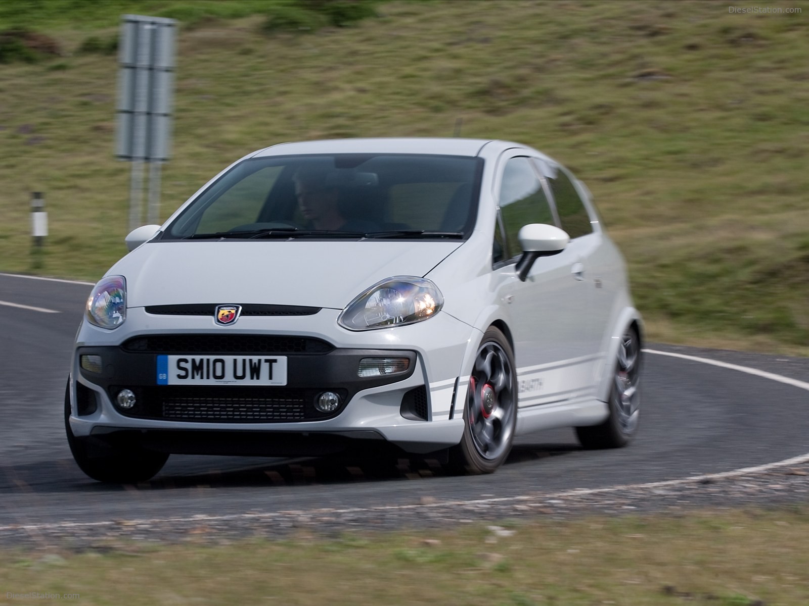 Fiat Abarth Punto Evo 2011