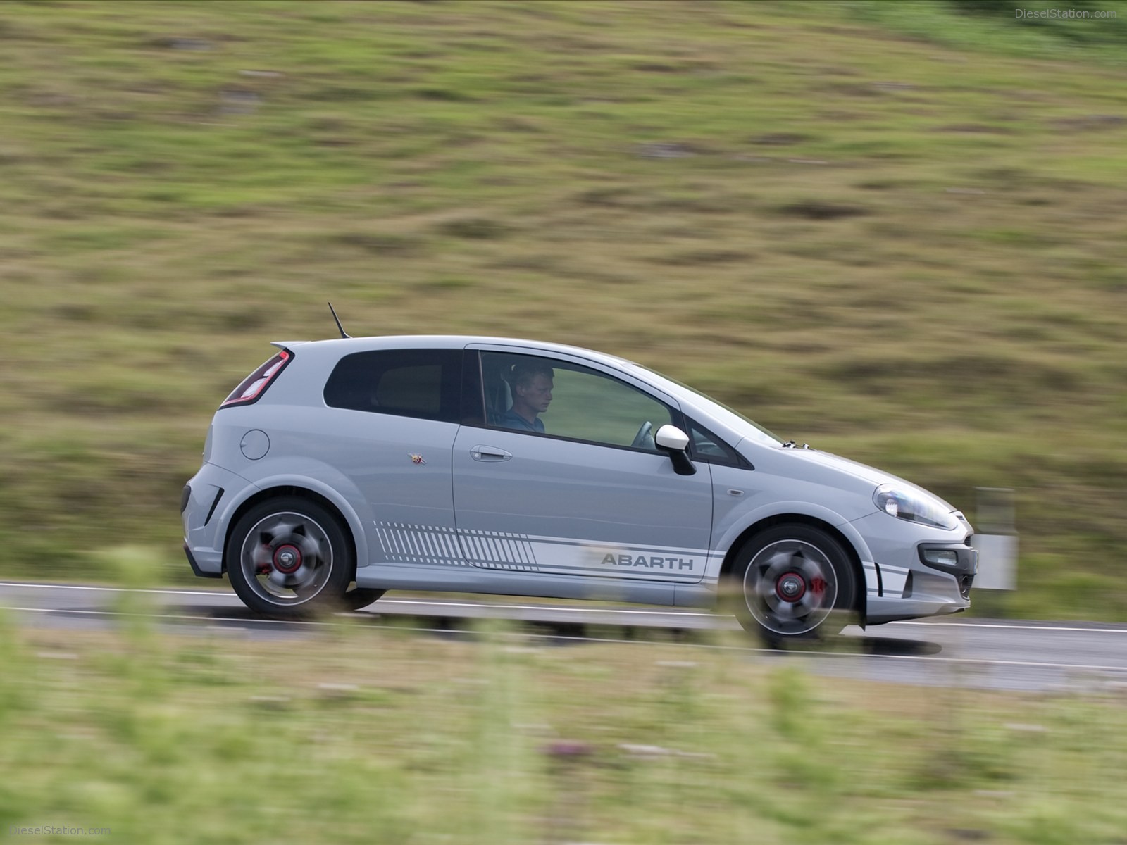 Fiat Abarth Punto Evo 2011