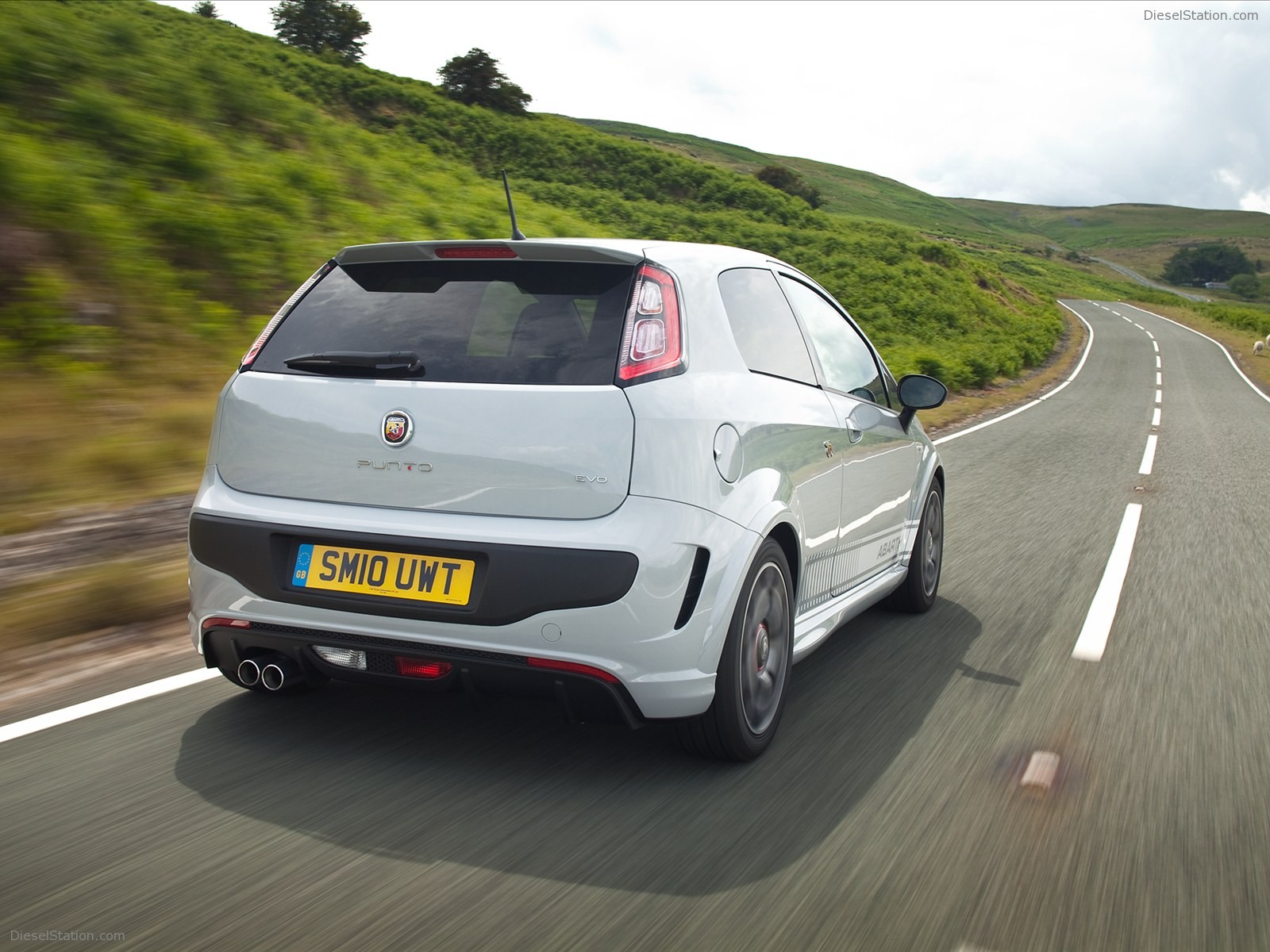 Fiat Abarth Punto Evo 2011