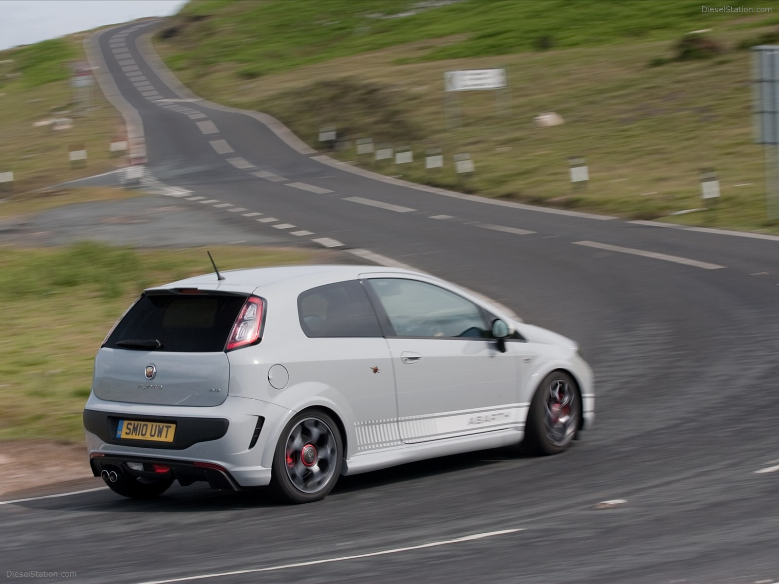 Fiat Abarth Punto Evo 2011