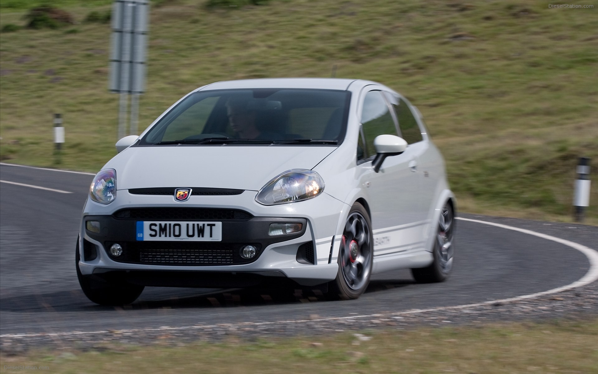 Fiat Abarth Punto Evo 2011