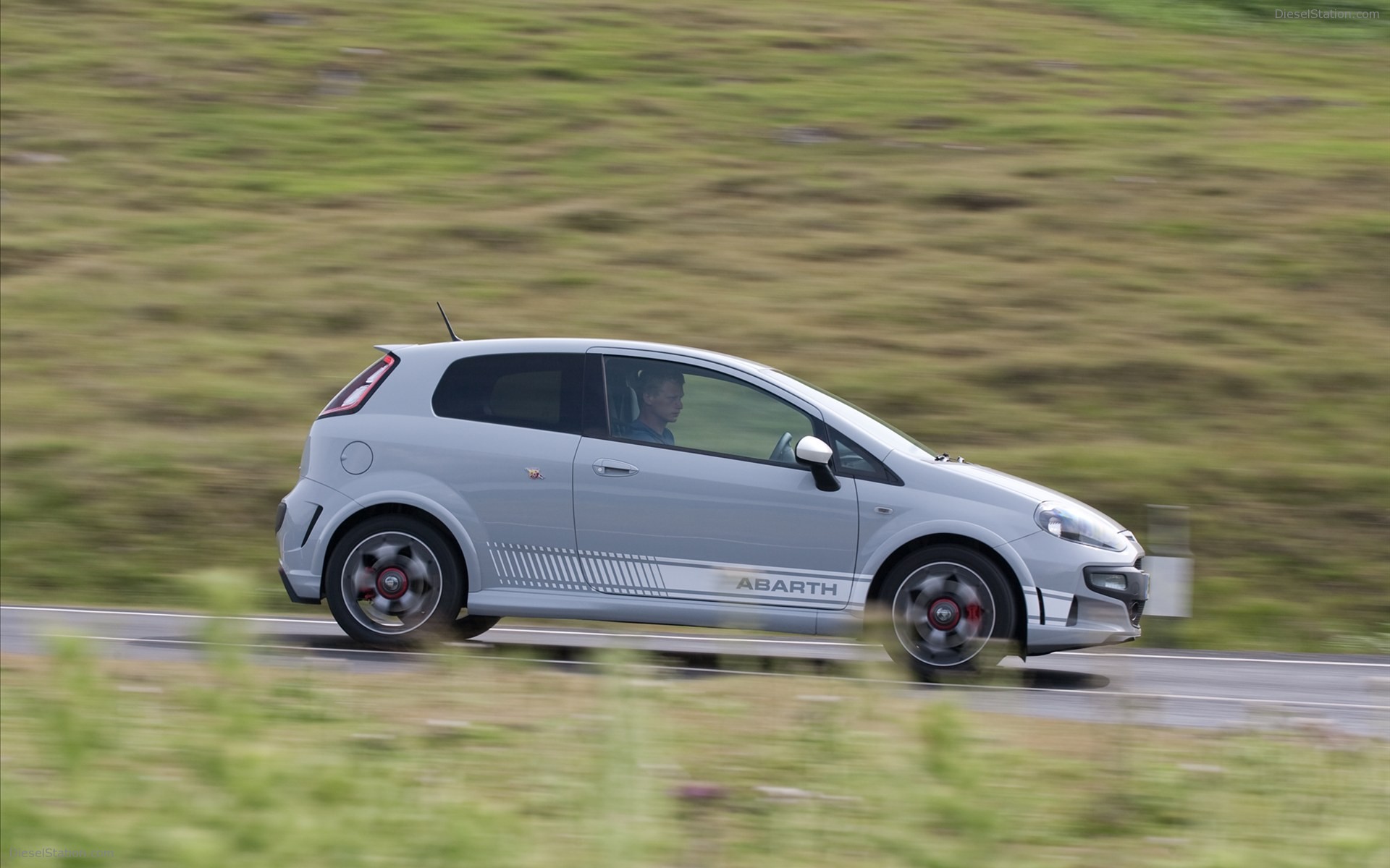 Fiat Abarth Punto Evo 2011