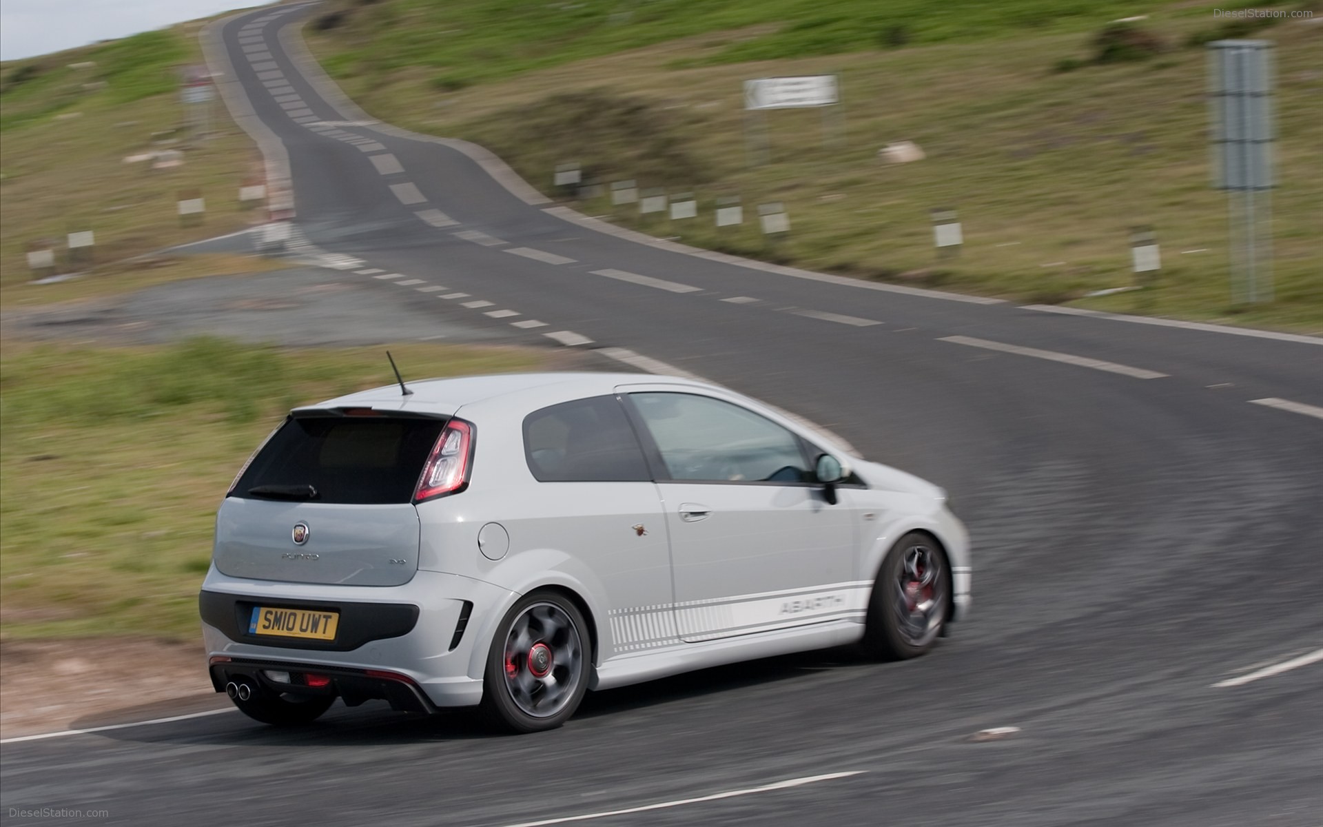 Fiat Abarth Punto Evo 2011
