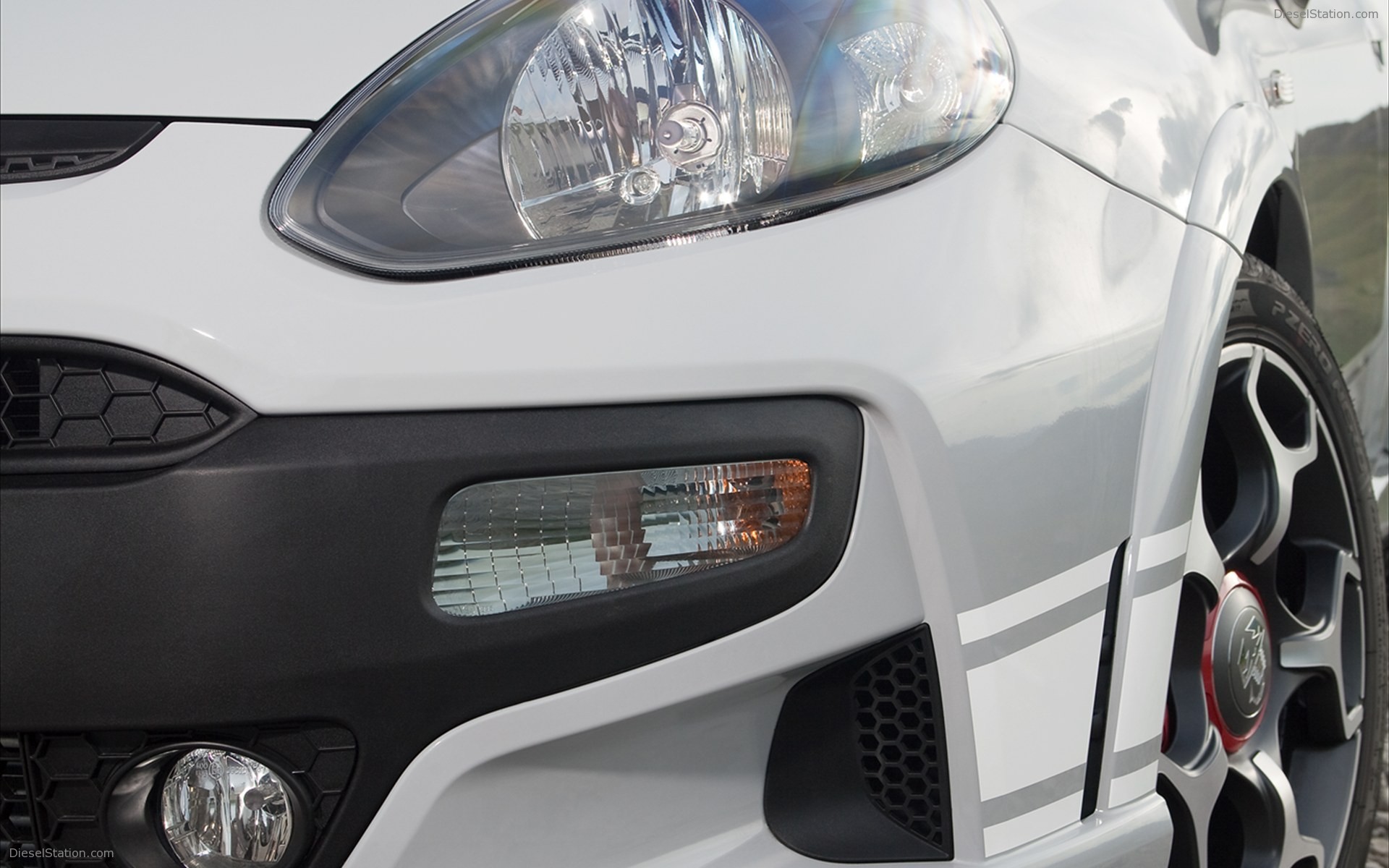 Fiat Abarth Punto Evo 2011