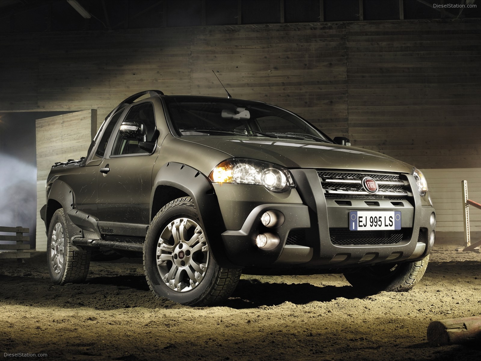Fiat Strada 2013