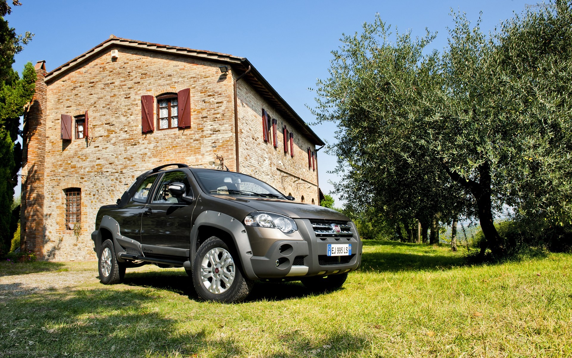 Fiat Strada 2013
