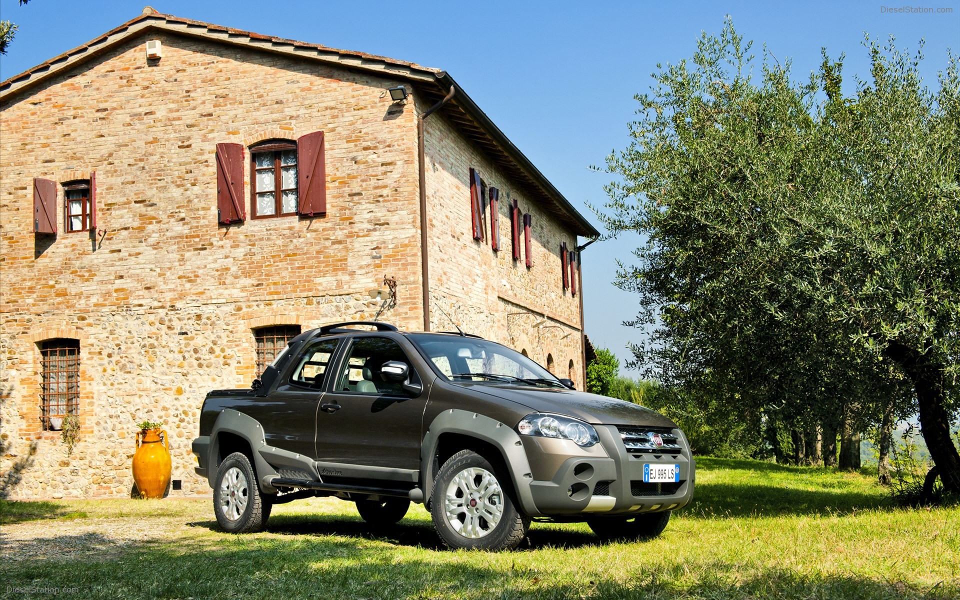 Fiat Strada 2013