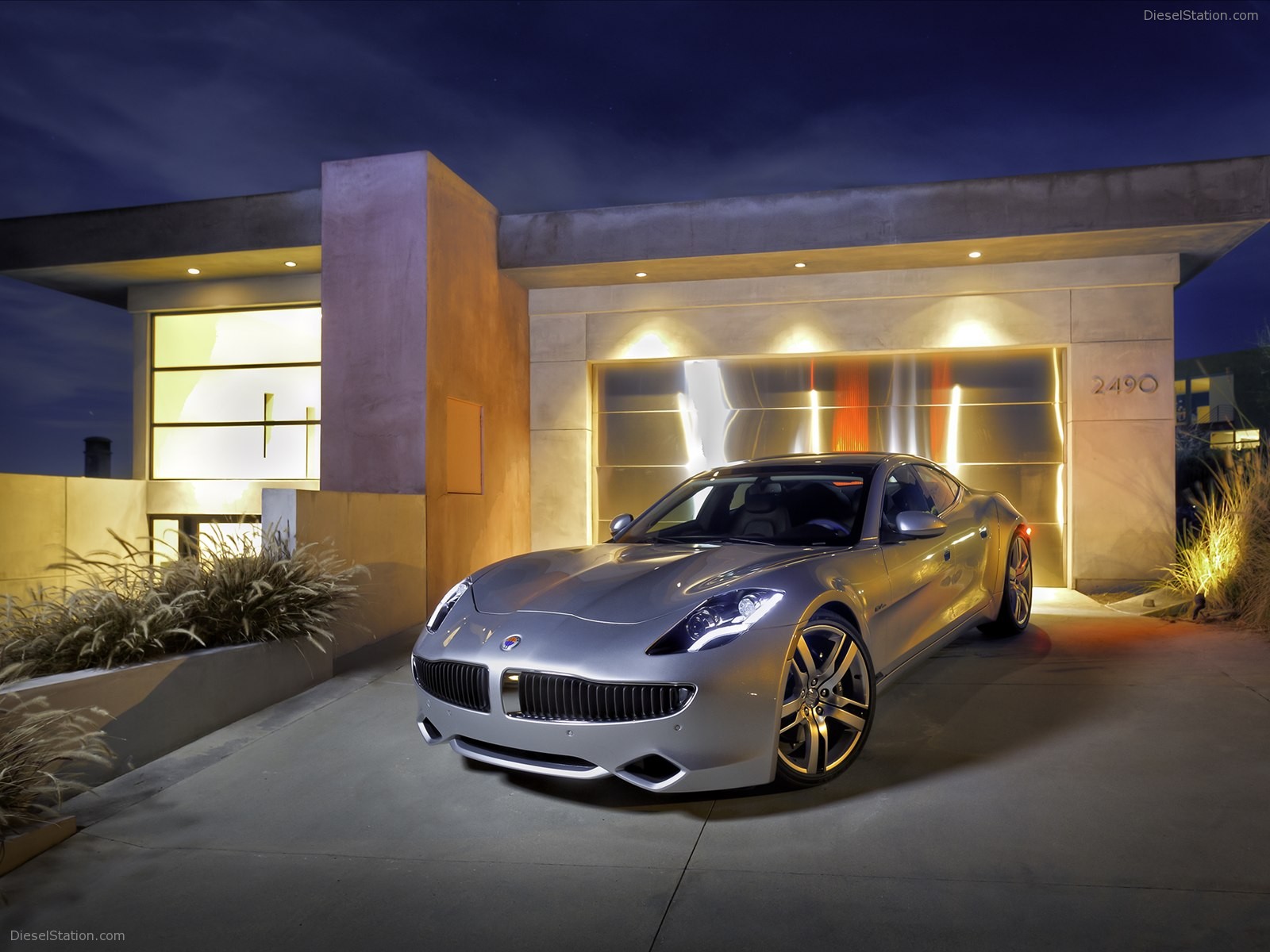 Fisker Karma Hybrid 2012