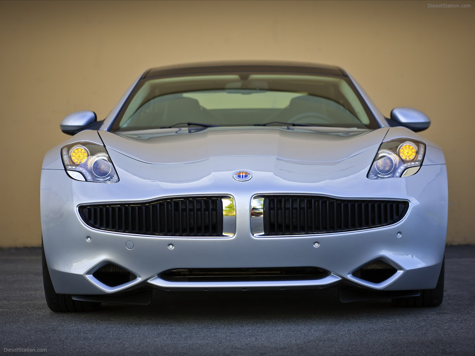 Fisker Karma Hybrid 2012