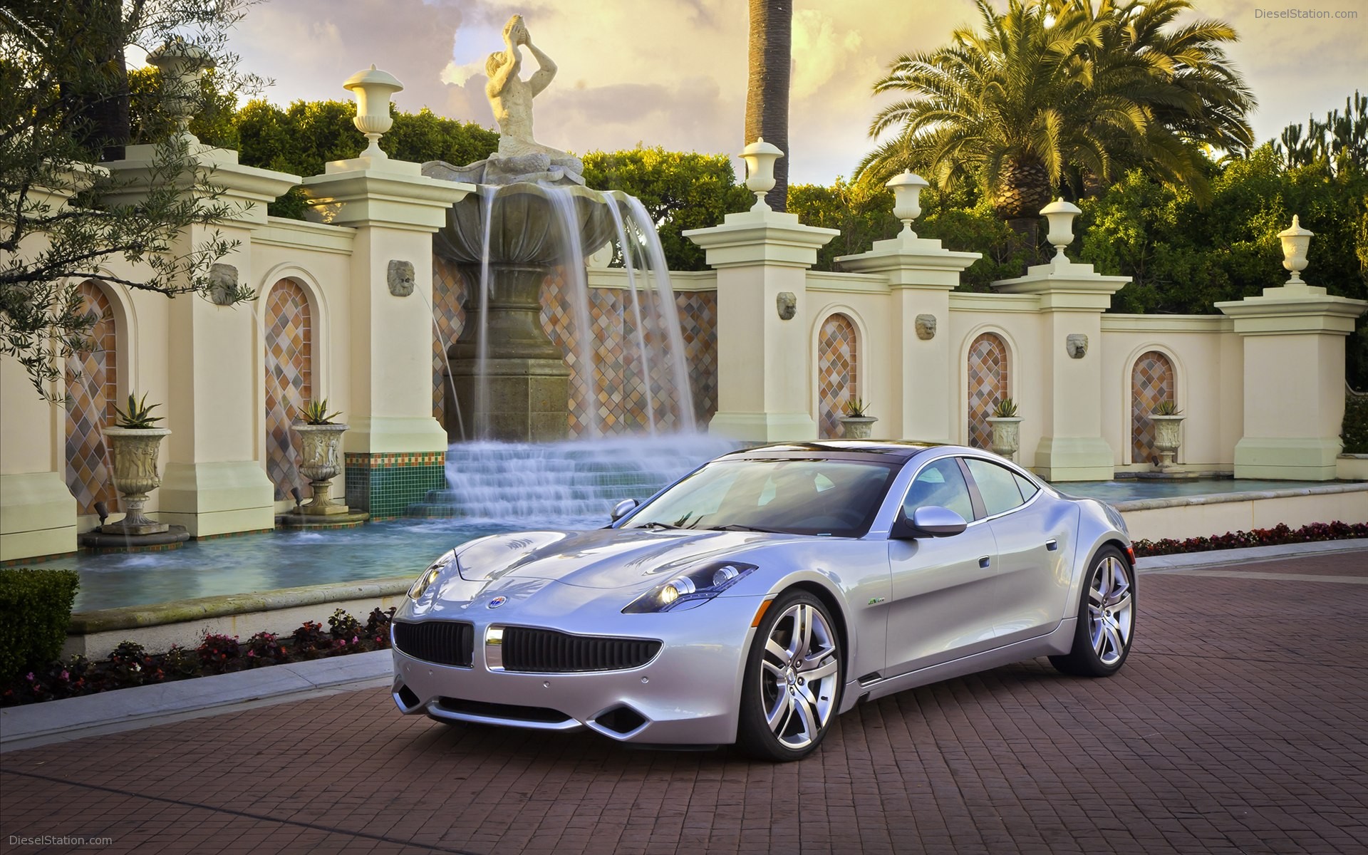 Fisker Karma Hybrid 2012