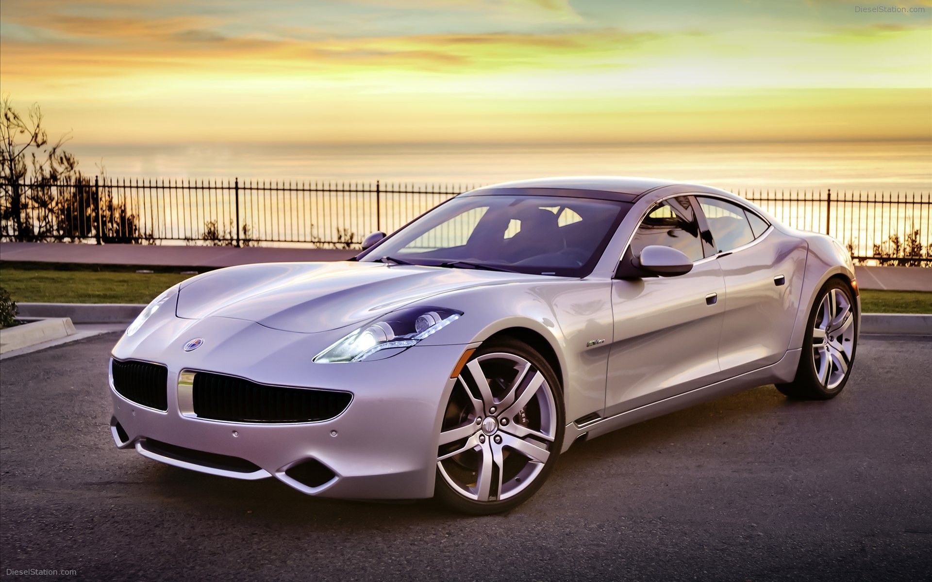 Fisker Karma Hybrid 2012