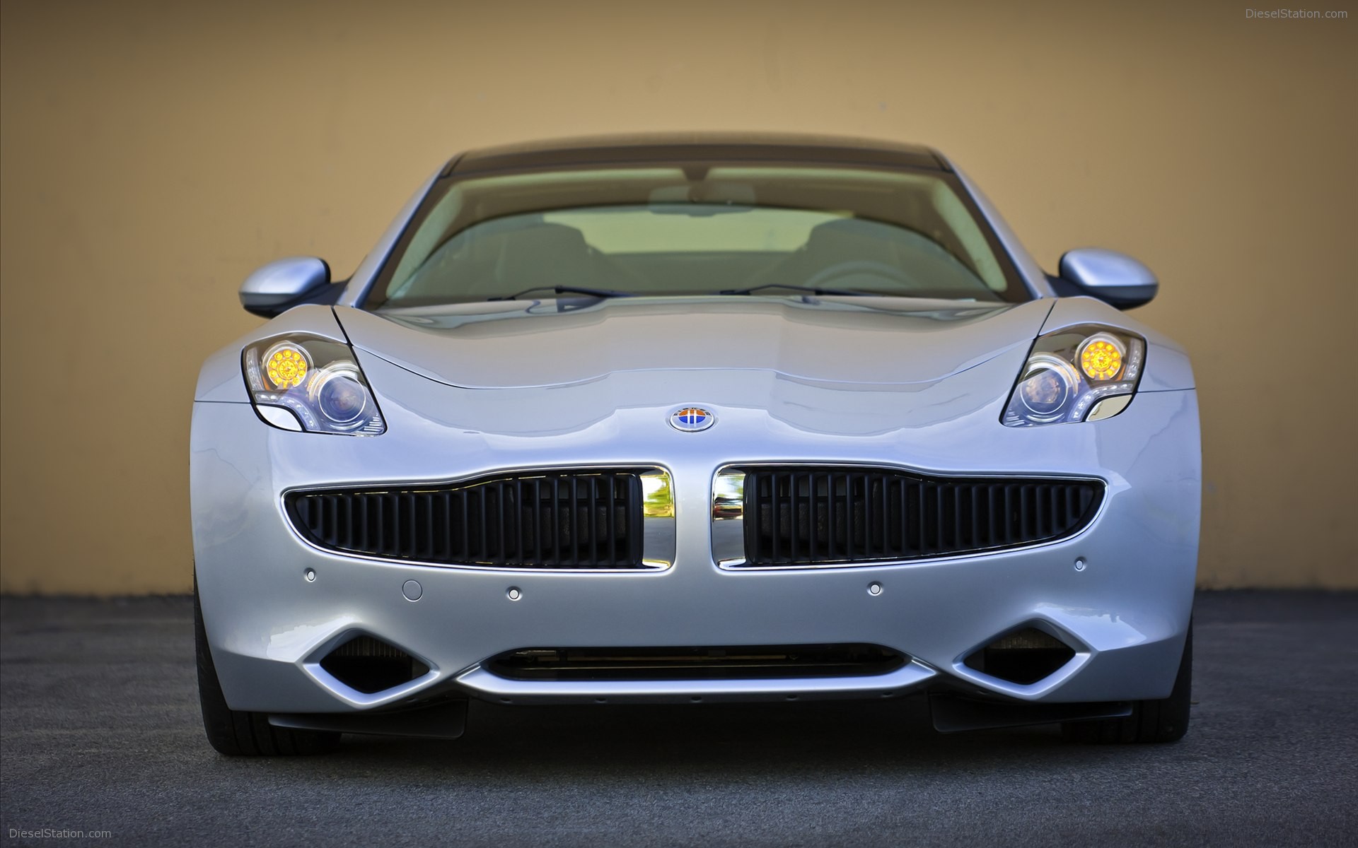 Fisker Karma Hybrid 2012