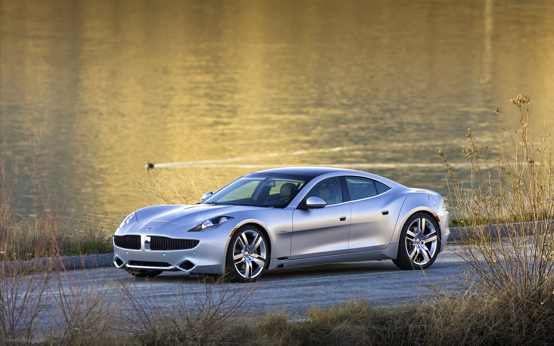 Fisker Karma Hybrid 2012