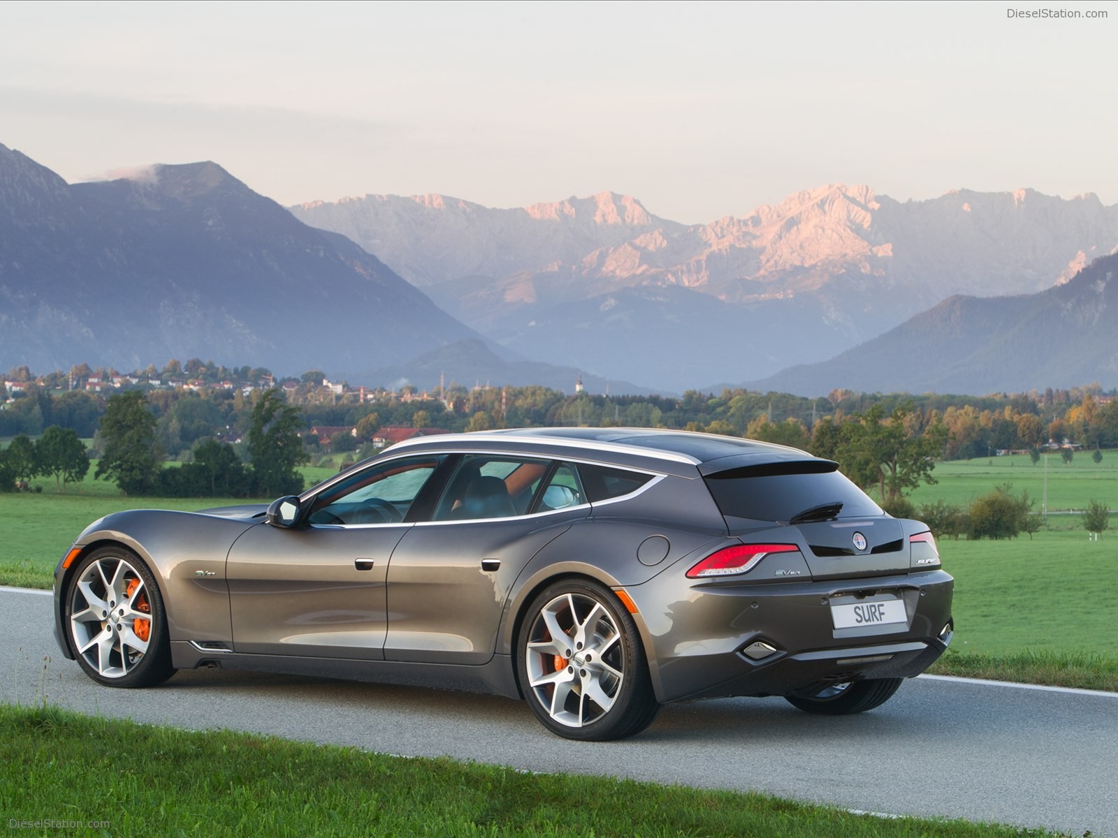 Fisker Surf 2013