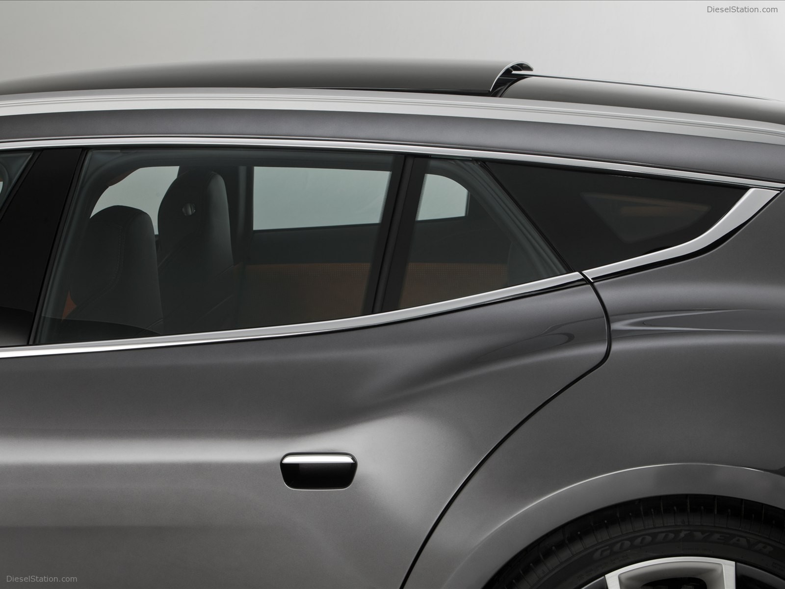 Fisker Surf 2013