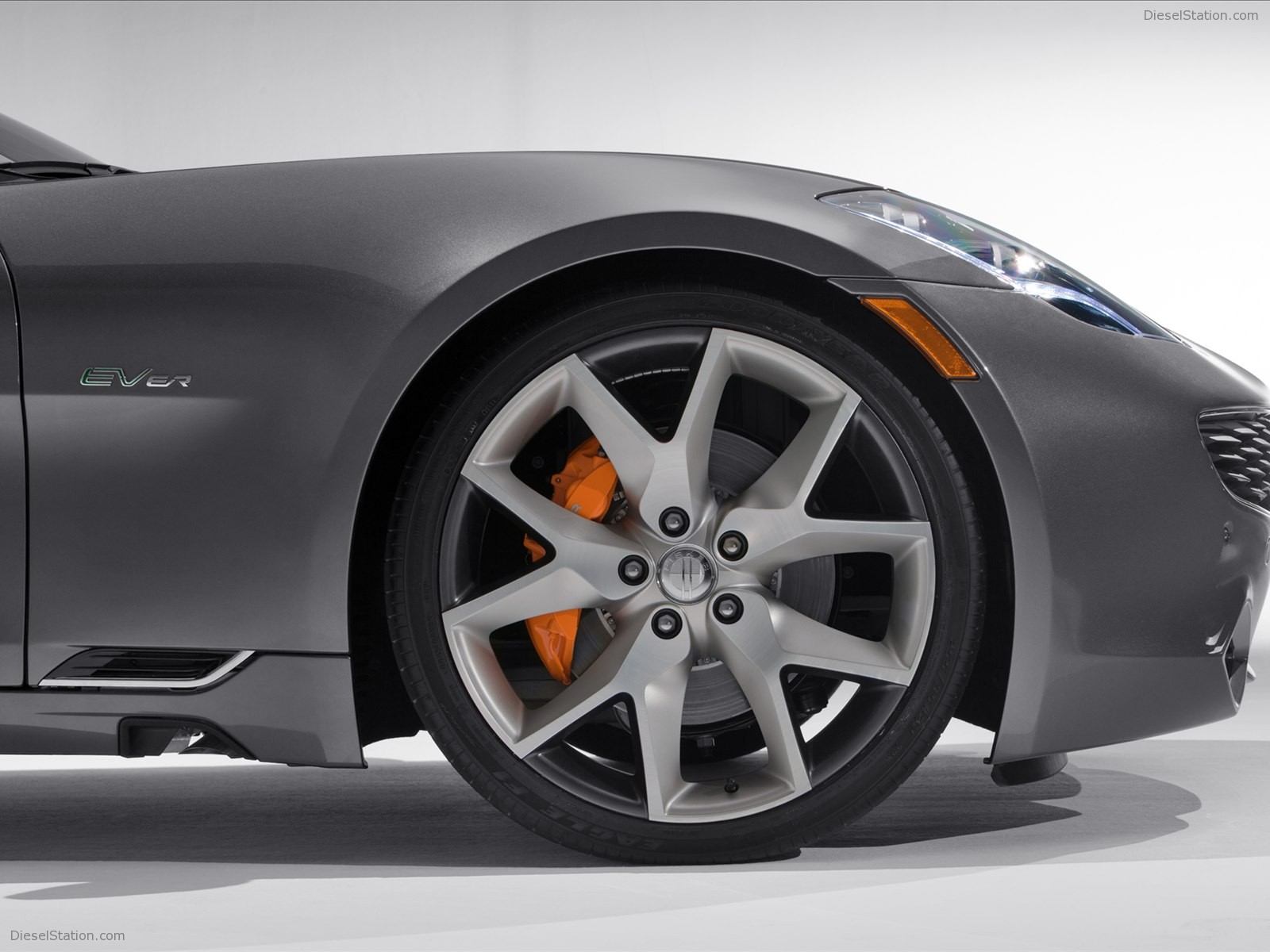 Fisker Surf 2013