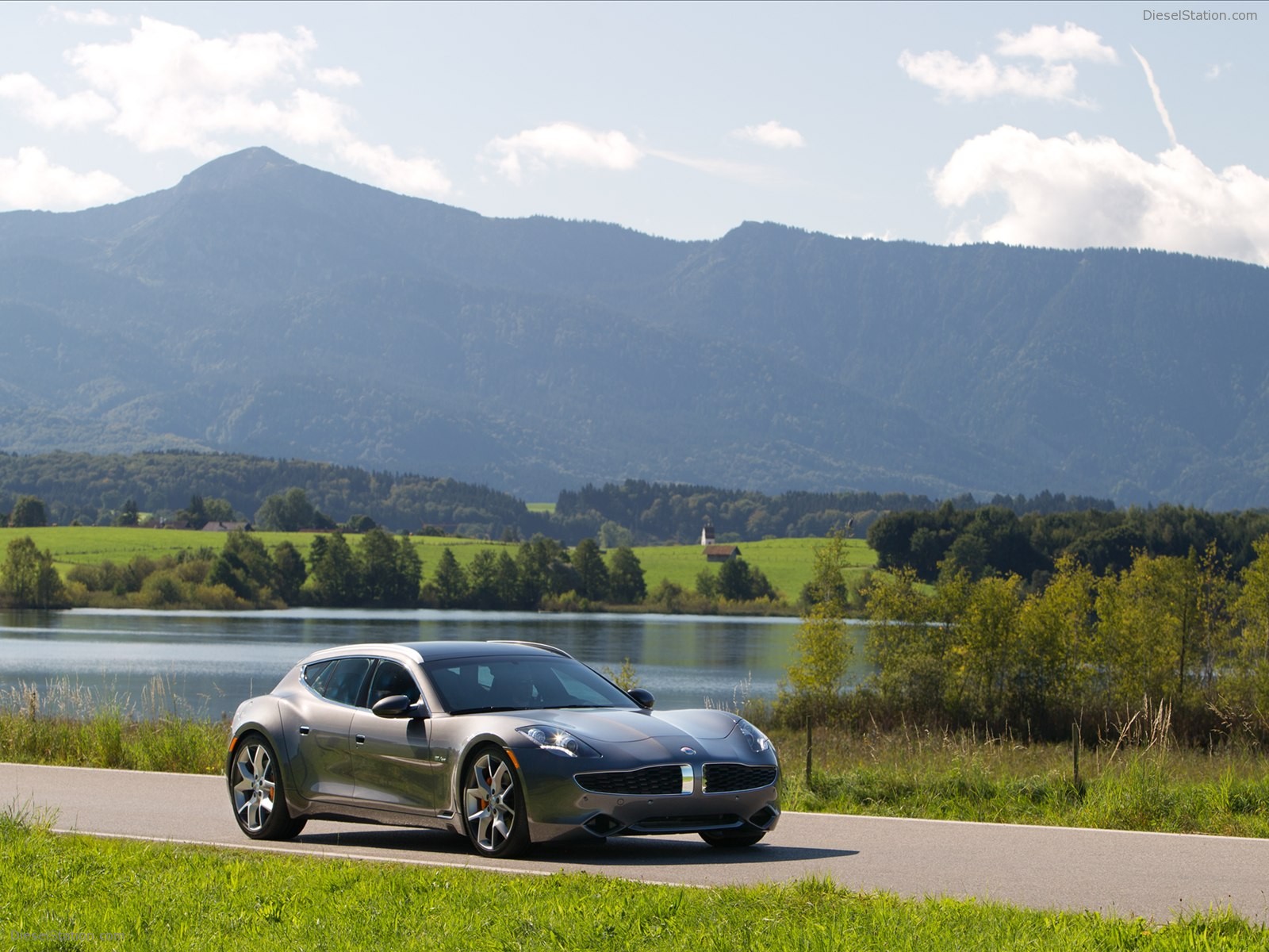 Fisker Surf 2013