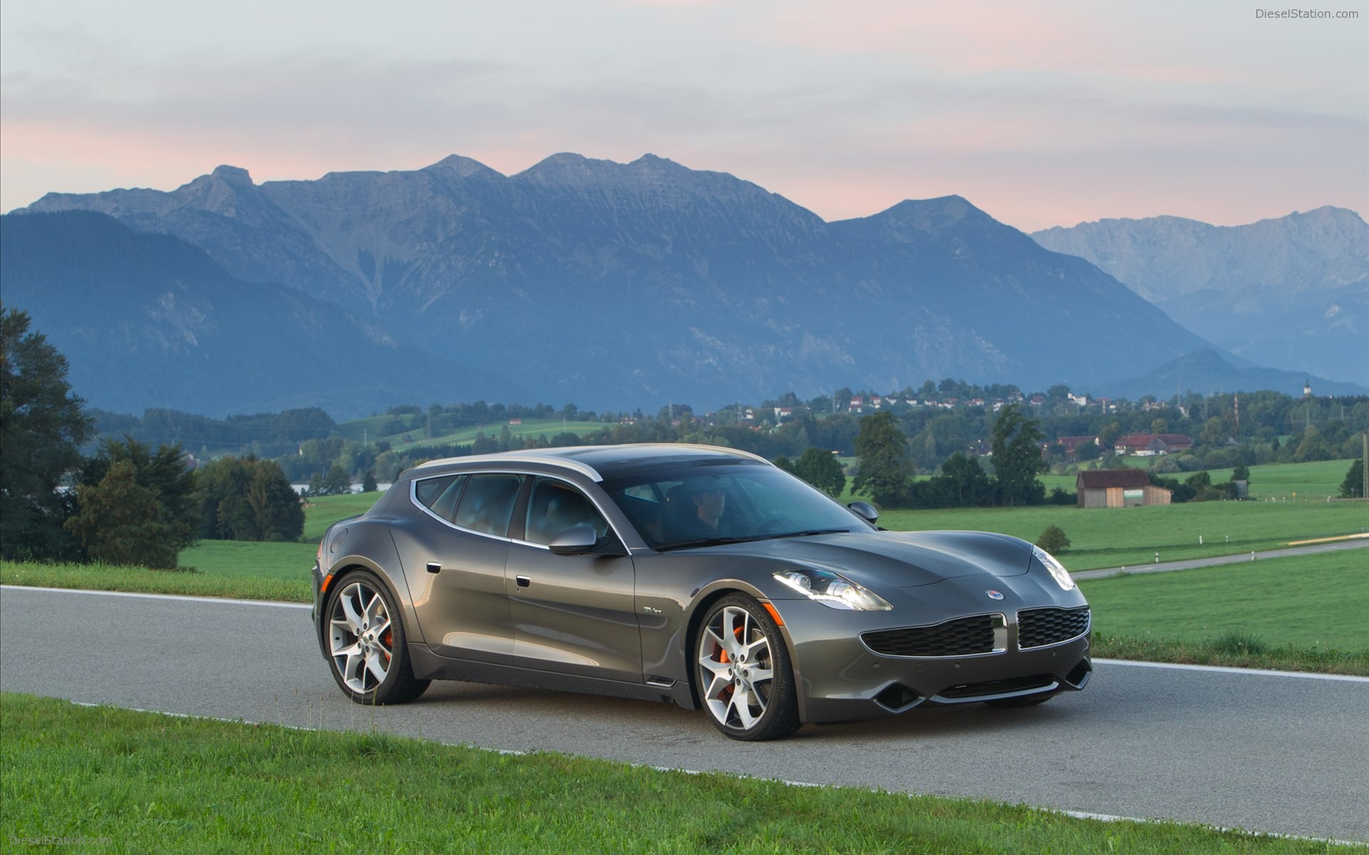 Fisker Surf 2013
