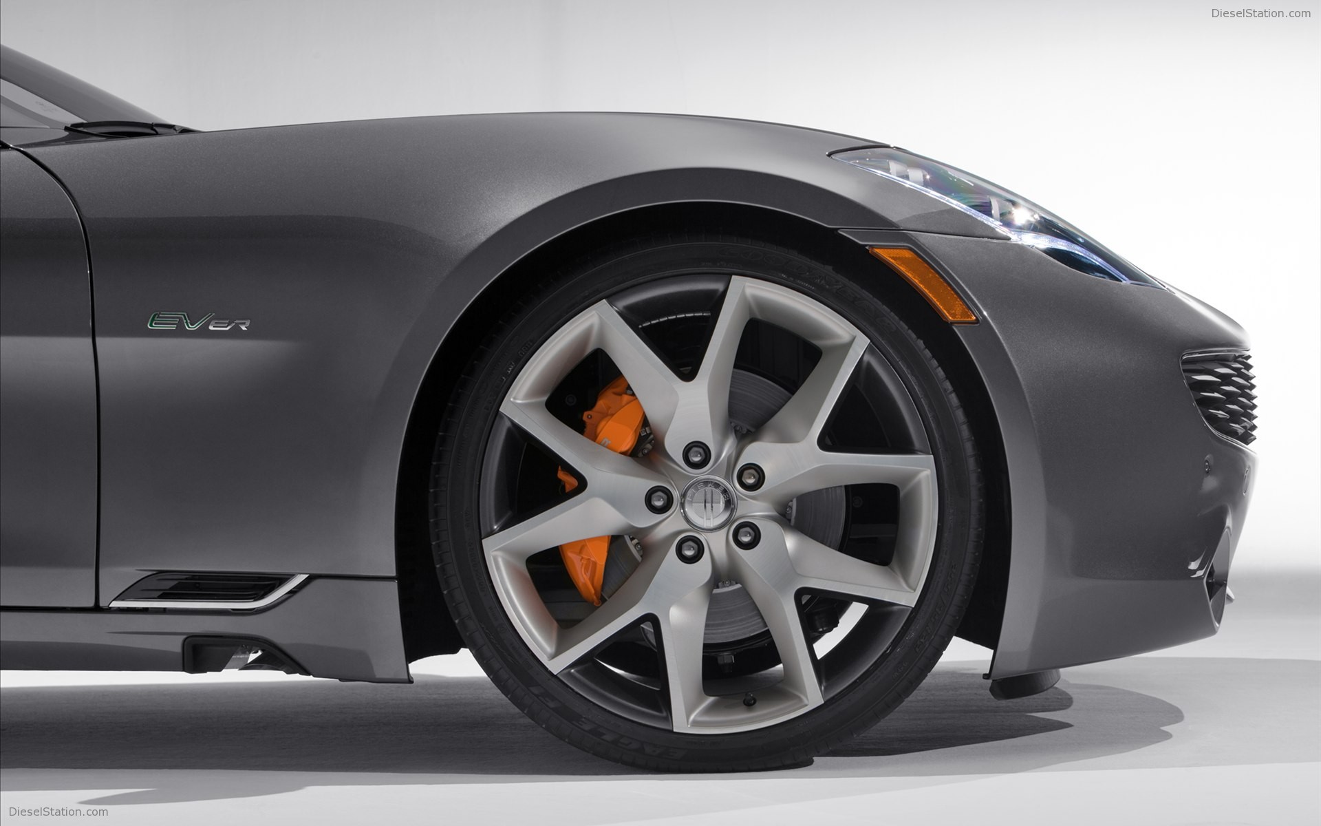 Fisker Surf 2013