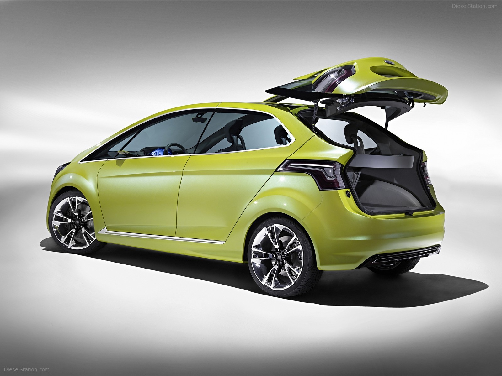 2009 Ford Iosis MAX Concept