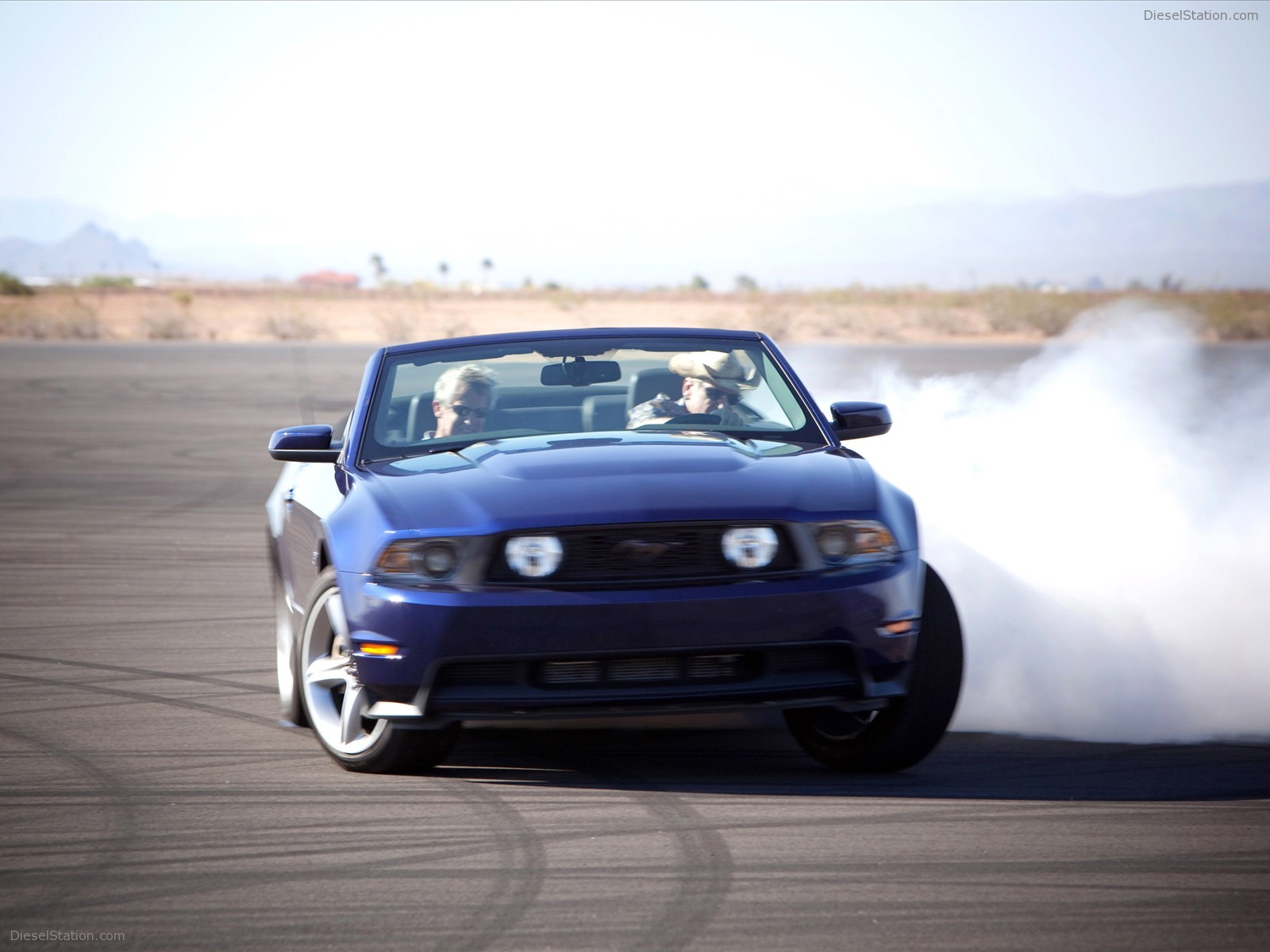 Mustang Unleashed Campaign Transforms Cyber Racers Into Real Drivers Mustang Unleashed Campaign Transforms Cyber Racers Into Real Drivers