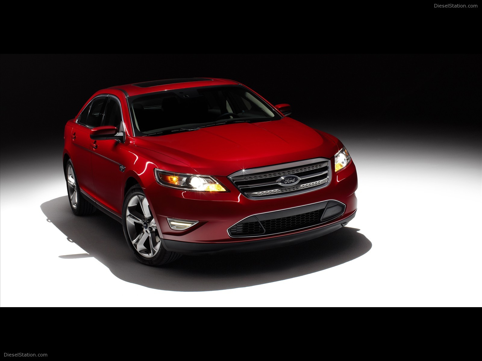 2010 Ford Taurus SHO
