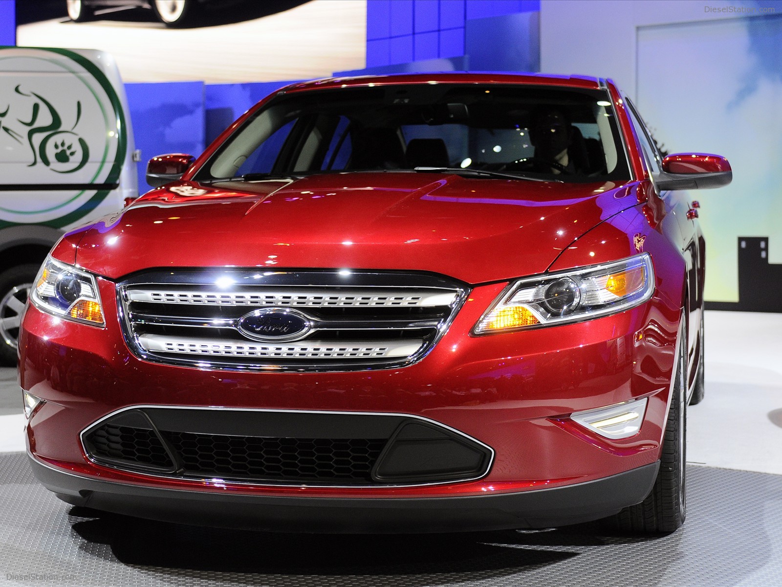 2010 Ford Taurus SHO