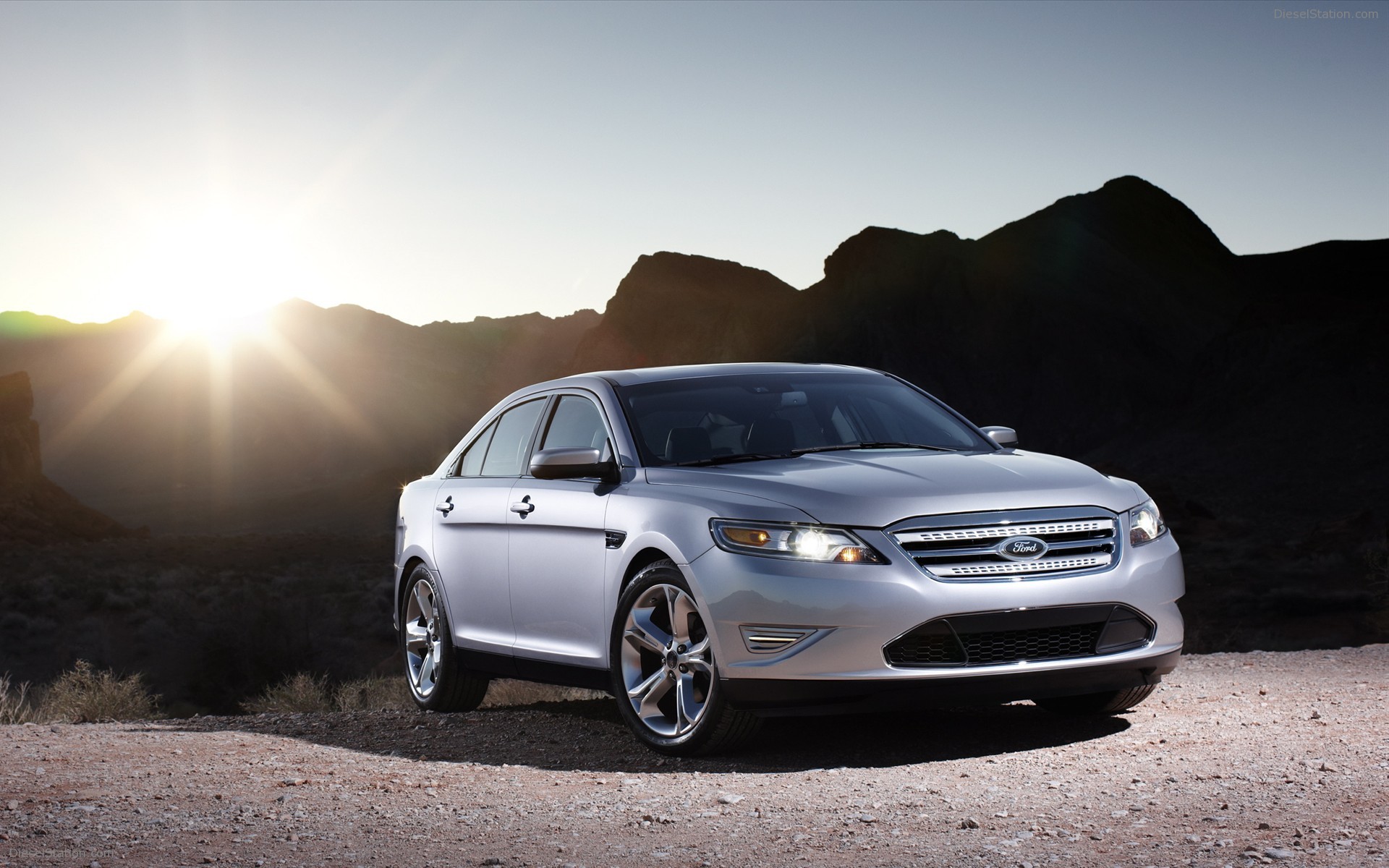 2010 Ford Taurus SHO