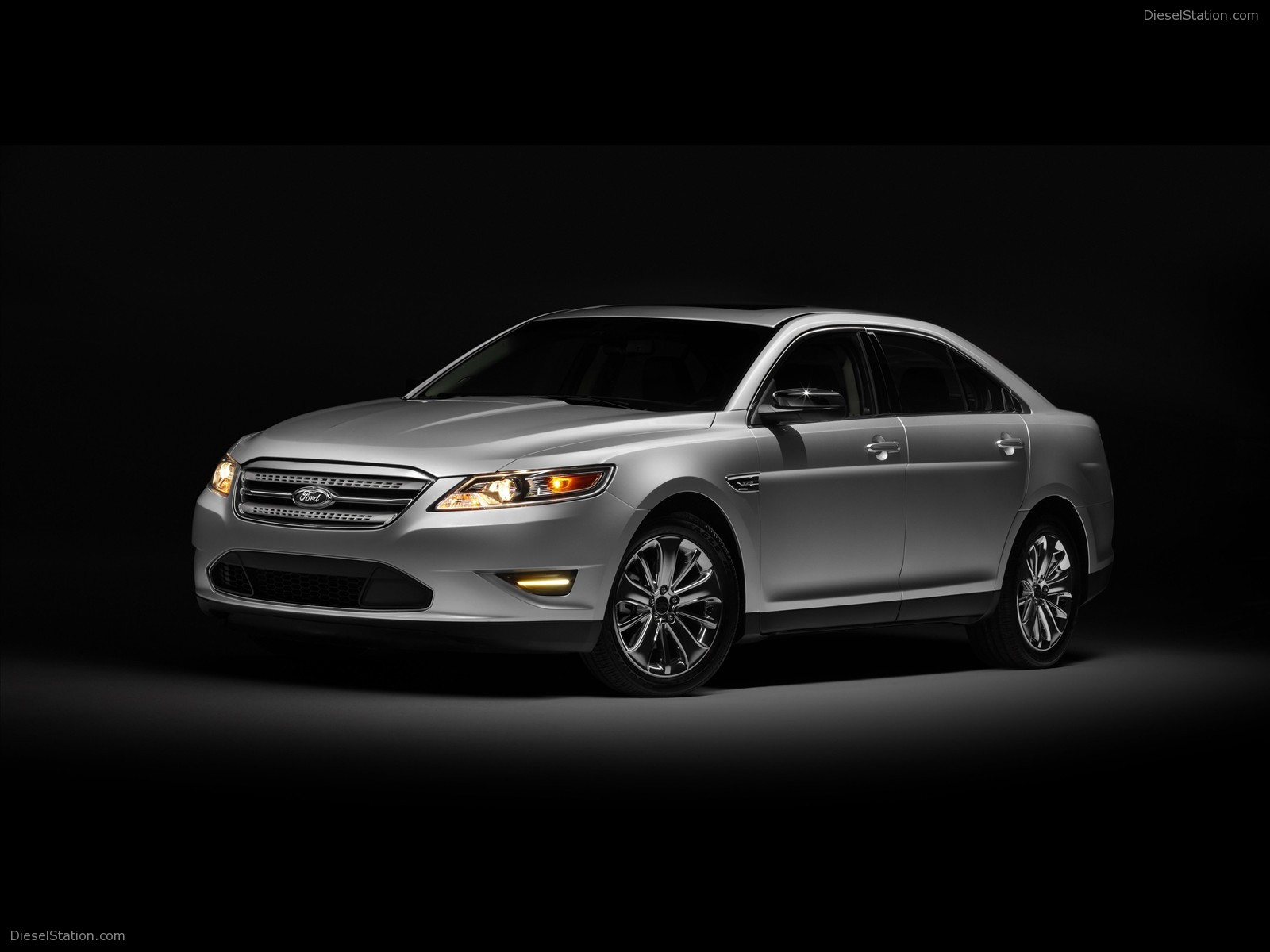 2010 Ford Taurus