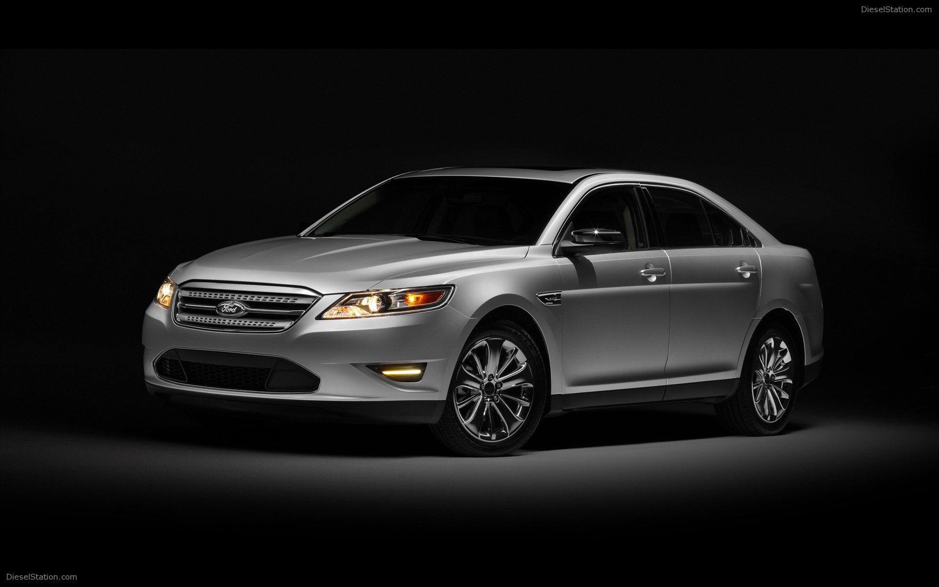2010 Ford Taurus