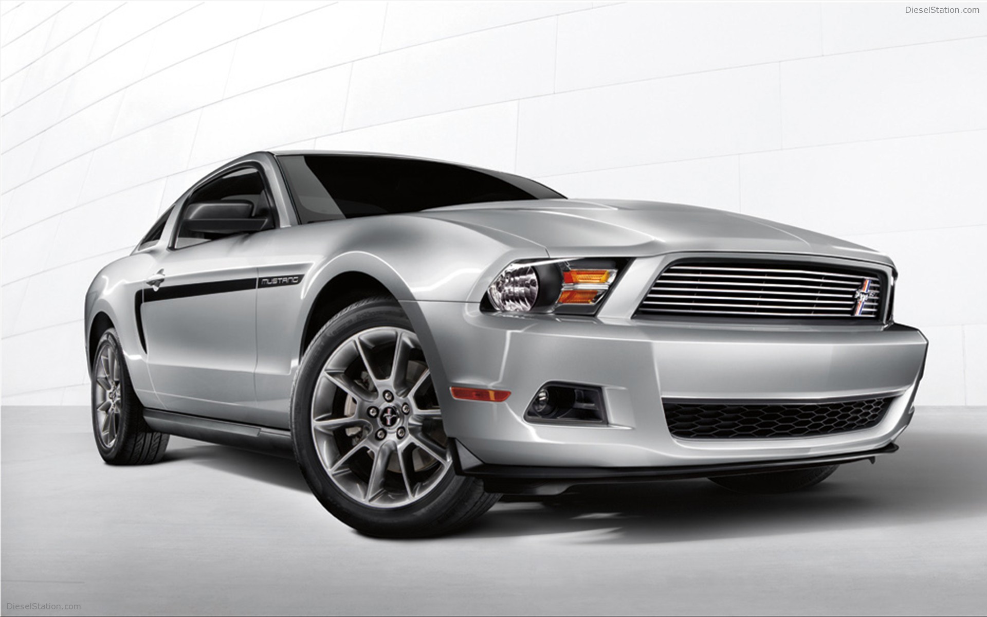 2011 Ford Mustang V6