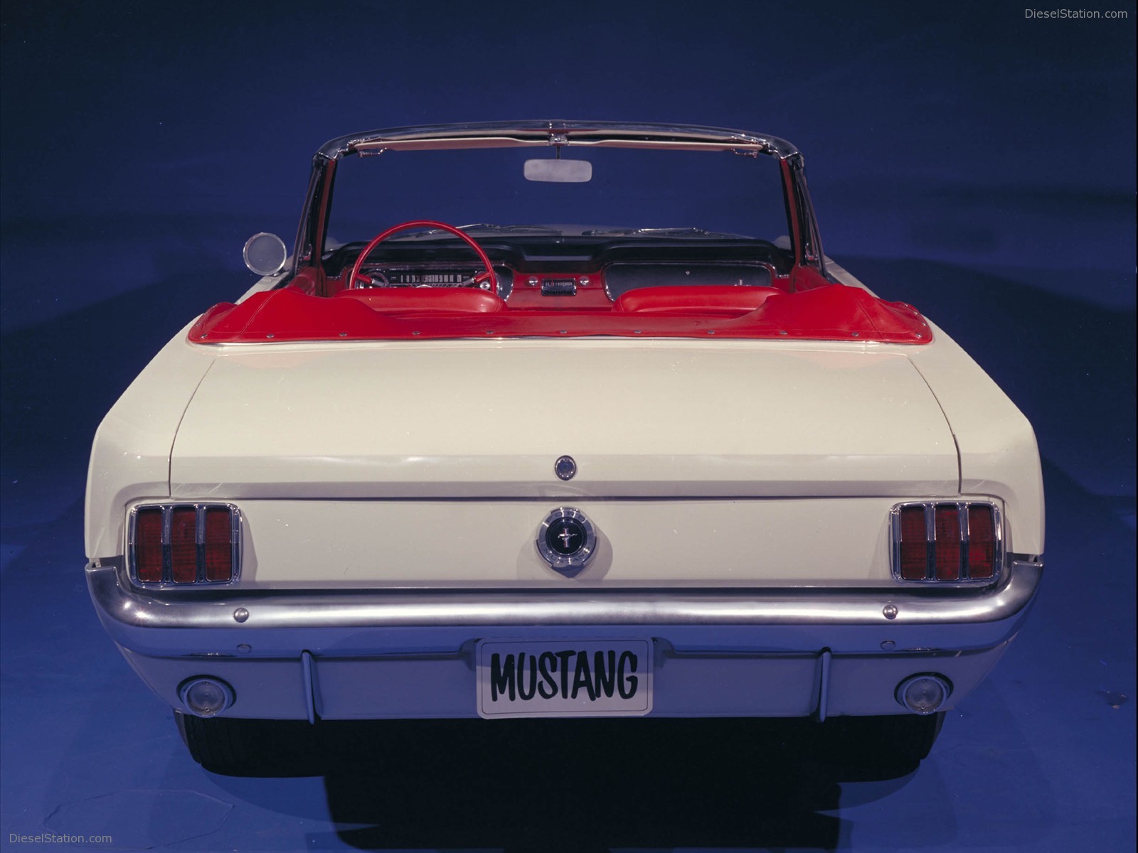FORD CELEBRATES 45TH ANNIVERSARY OF MUSTANG