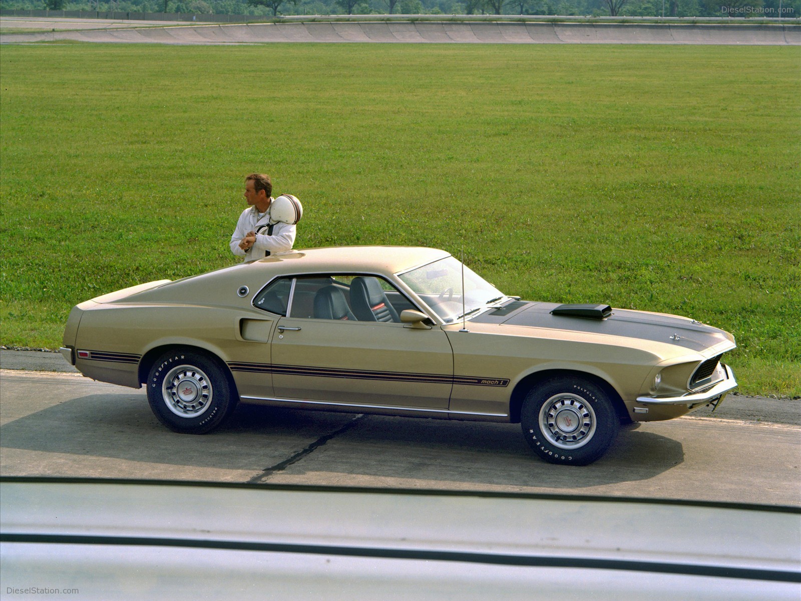 FORD CELEBRATES 45TH ANNIVERSARY OF MUSTANG FORD CELEBRATES 45TH ANNIVERSARY OF MUSTANG