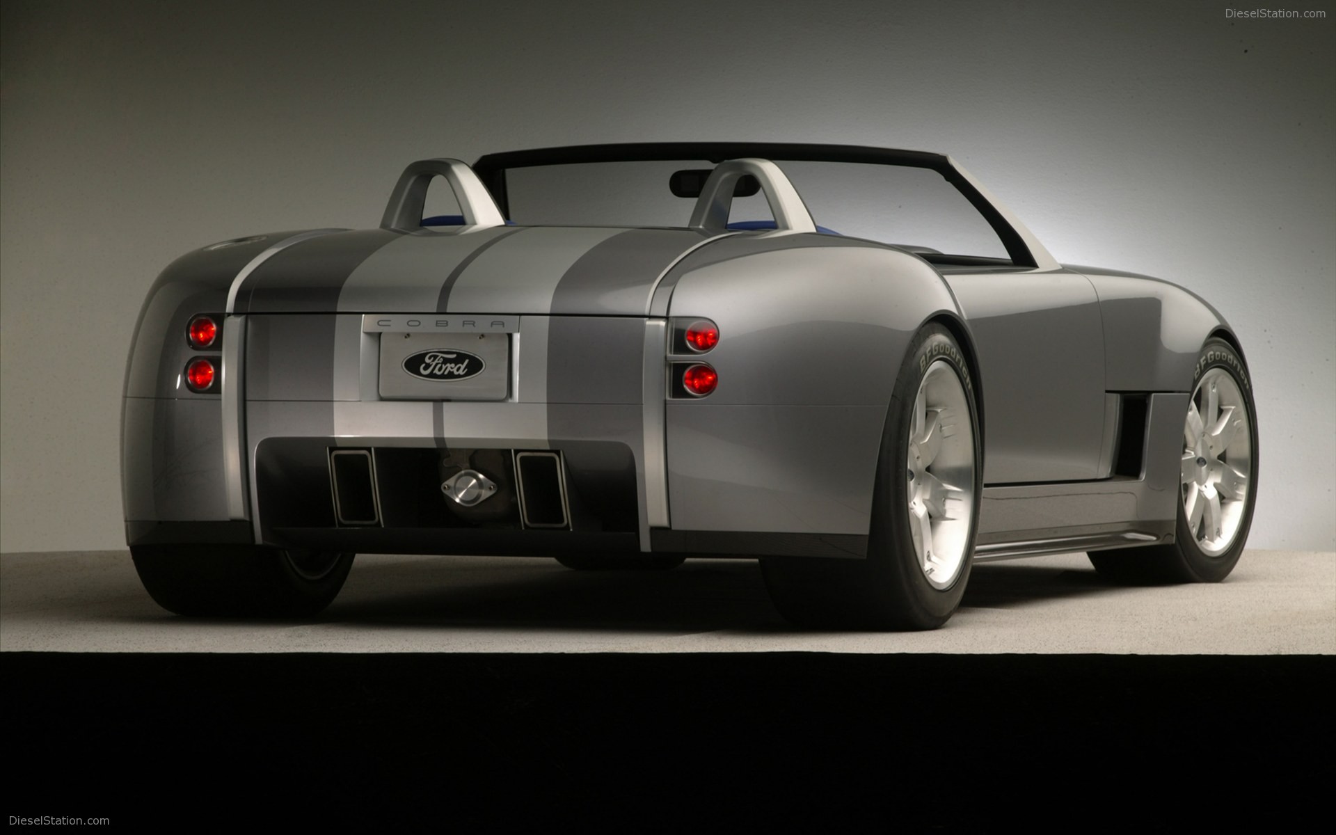 Shelby Cobra Concept 2005
