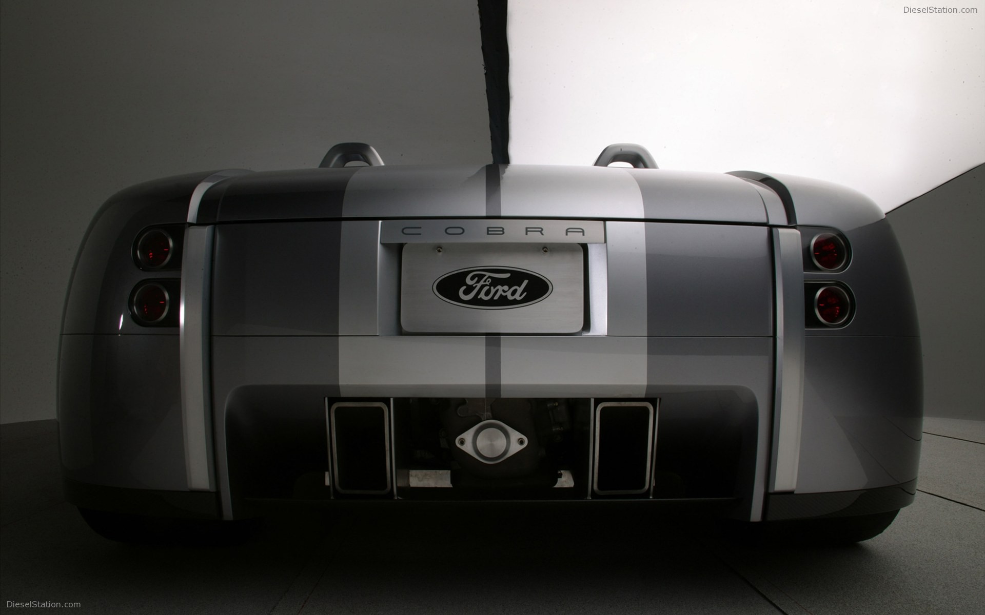 Shelby Cobra Concept 2005