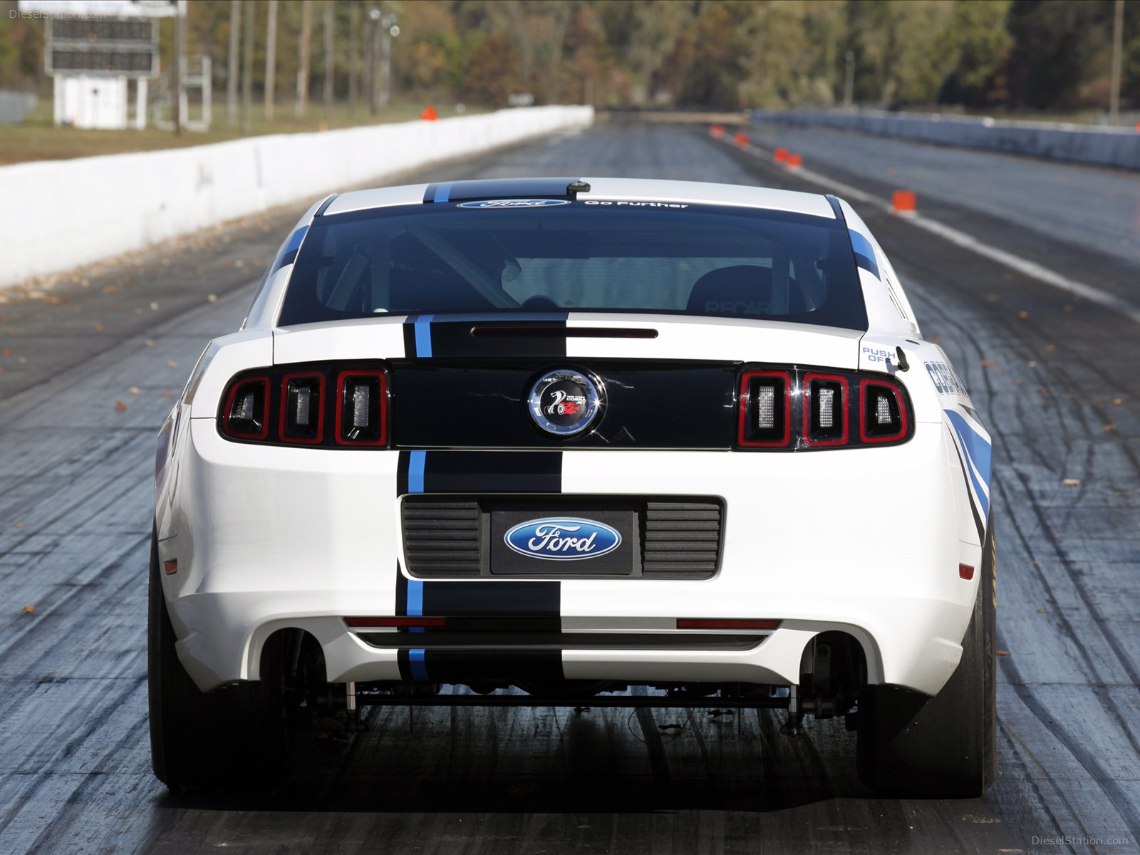 Ford Mustang Cobra Jet Twin Turbo Concept 2012 Ford Mustang Cobra Jet Twin Turbo Concept 2012