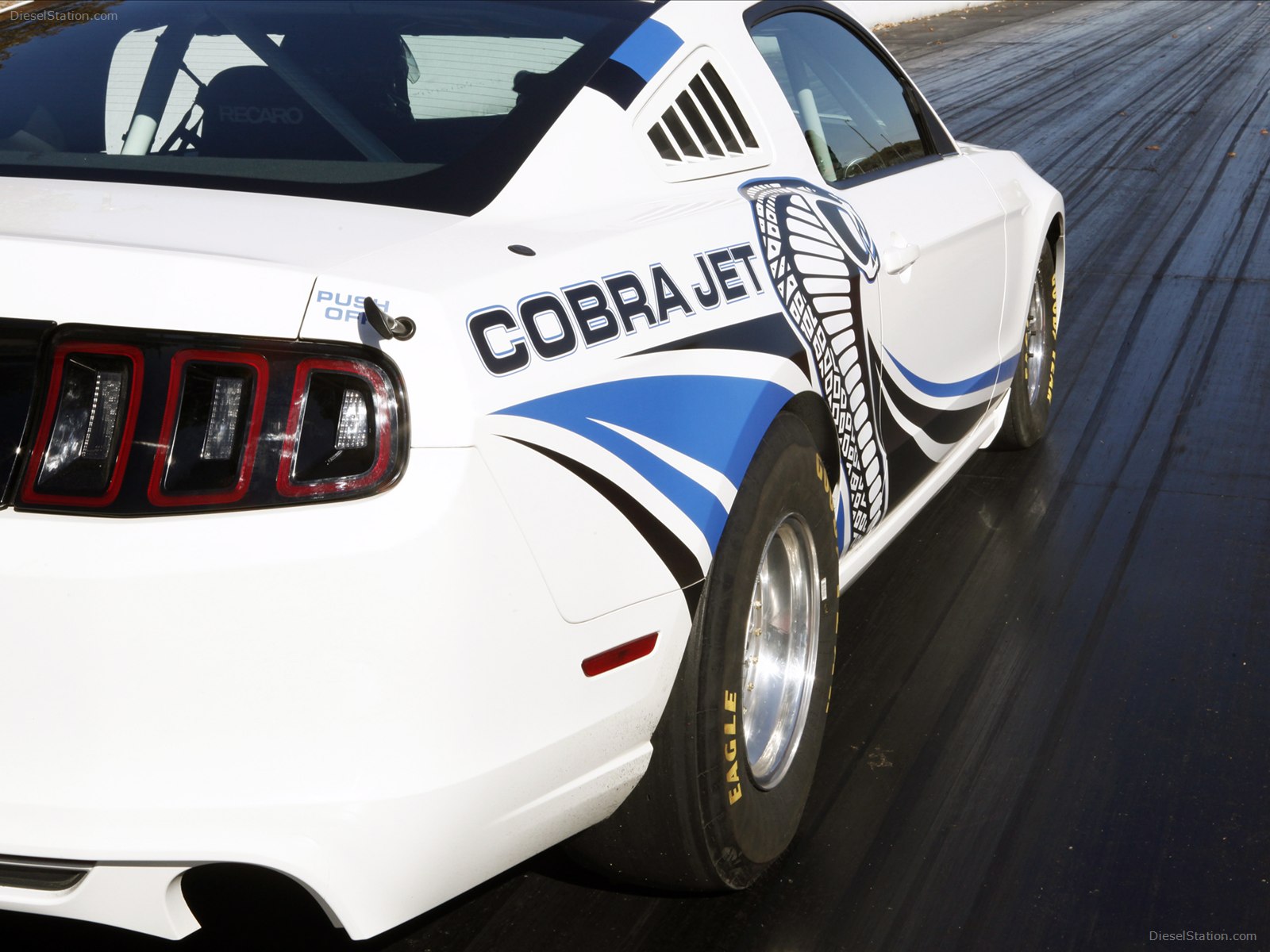 Ford Mustang Cobra Jet Twin Turbo Concept 2012 Ford Mustang Cobra Jet Twin Turbo Concept 2012